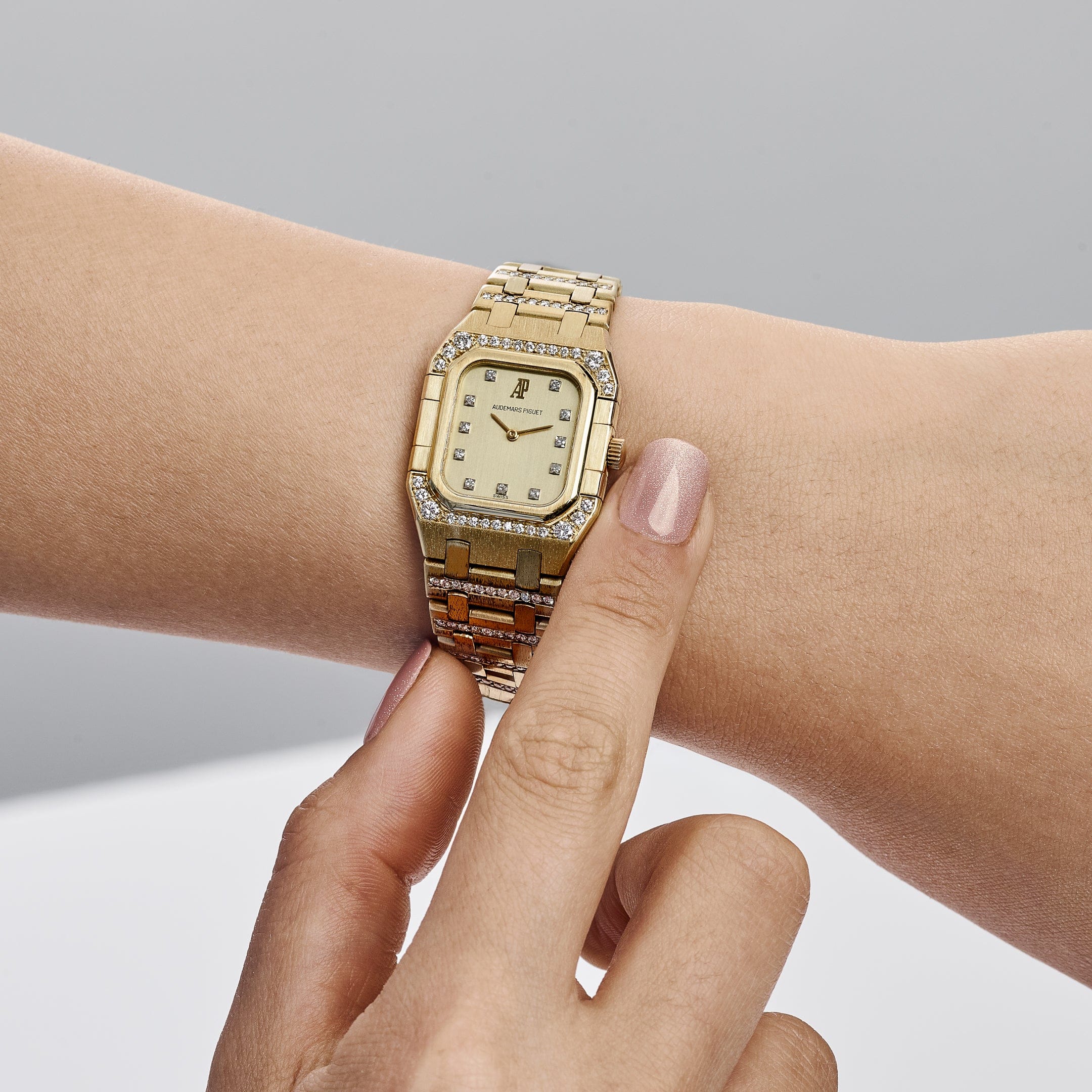 audemars-piguet-royal-oak-rectangular-6015ba-vintage-ladies-yellow-gold-diamond-set-quartz-1982-audemars-piguet-1240771990.jpg