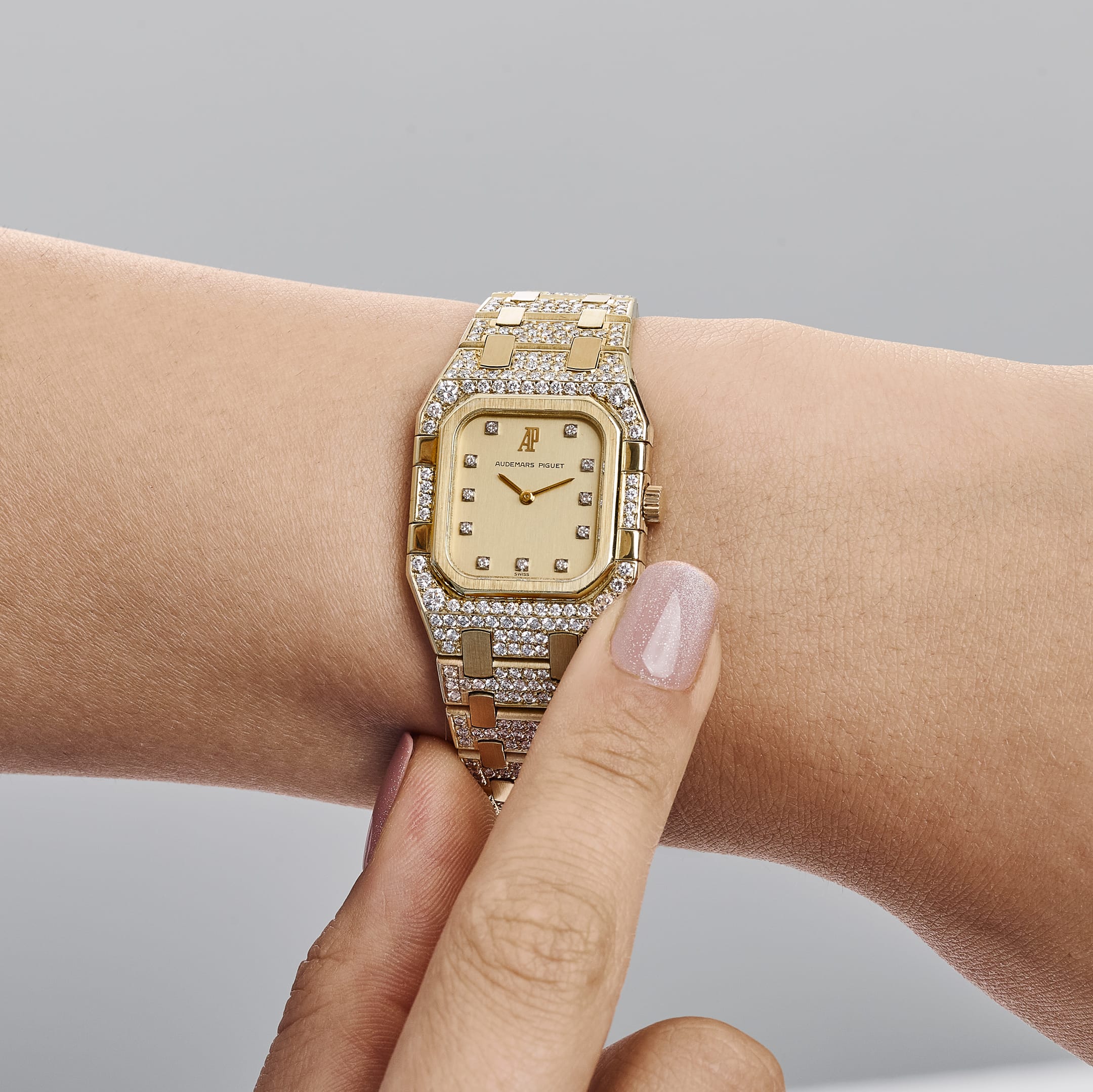 Audemars Piguet Royal Oak Rectangular 6028BA Vintage 'Ladies' Yellow Gold Diamond-Set Quartz (1983)