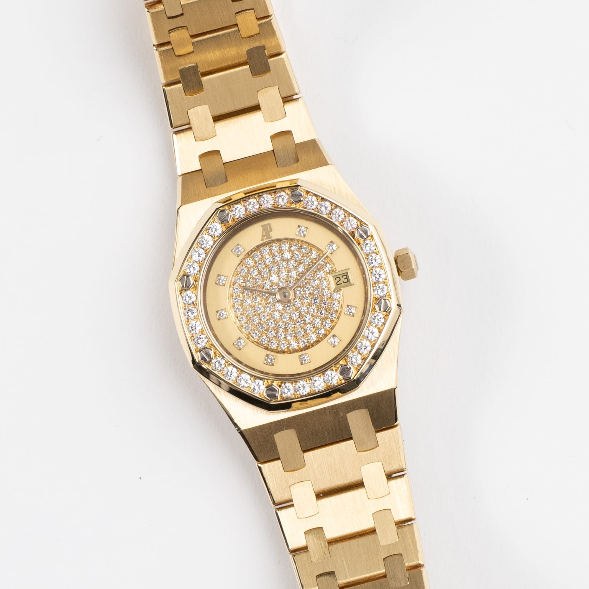 Audemars Piguet Royal Oak Vintage 14587.708 'Ladies' Yellow Gold Champagne Diamond Dial Diamond Bezel (1990)