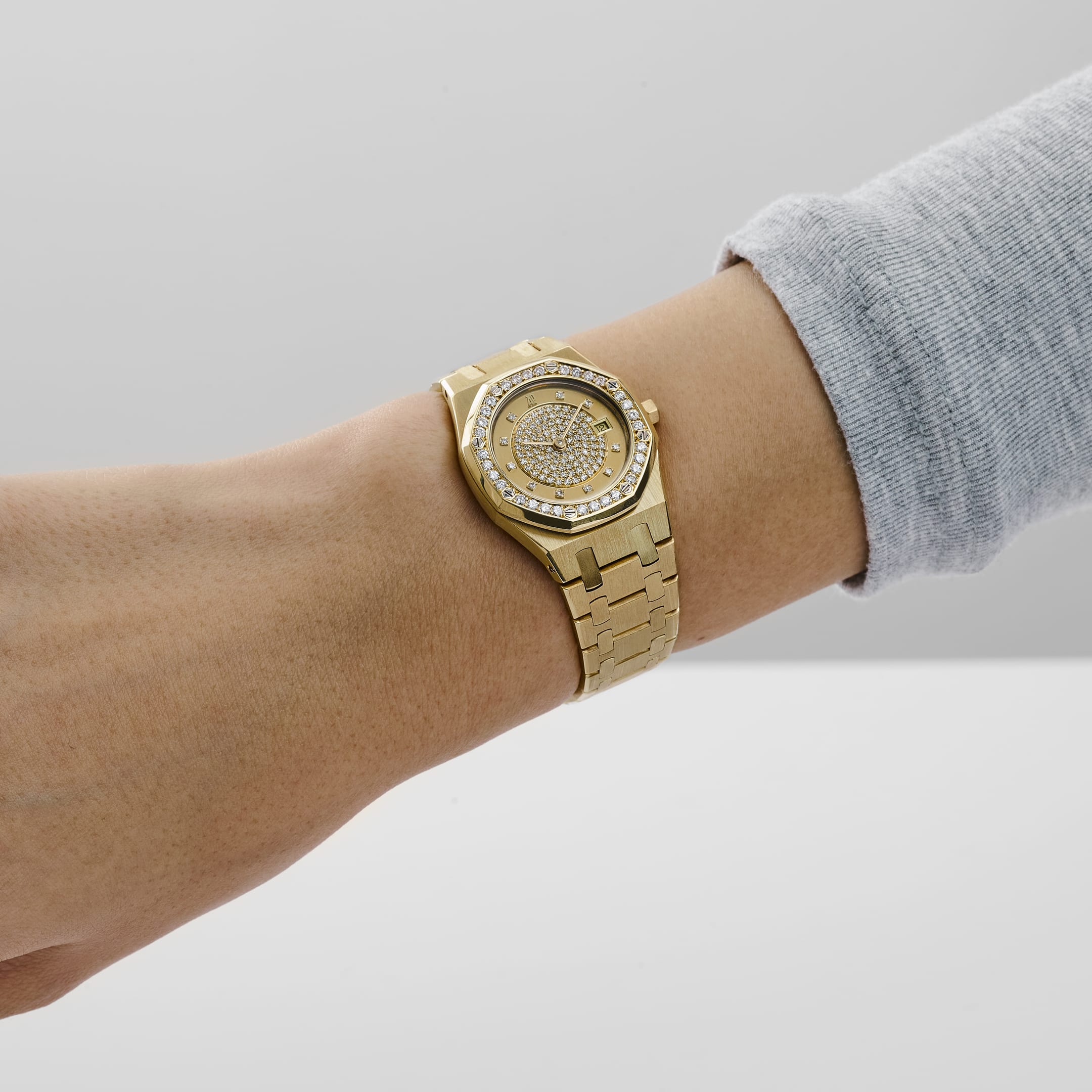 Audemars Piguet Royal Oak Vintage 14587.708 'Ladies' Yellow Gold Champagne Diamond Dial Diamond Bezel