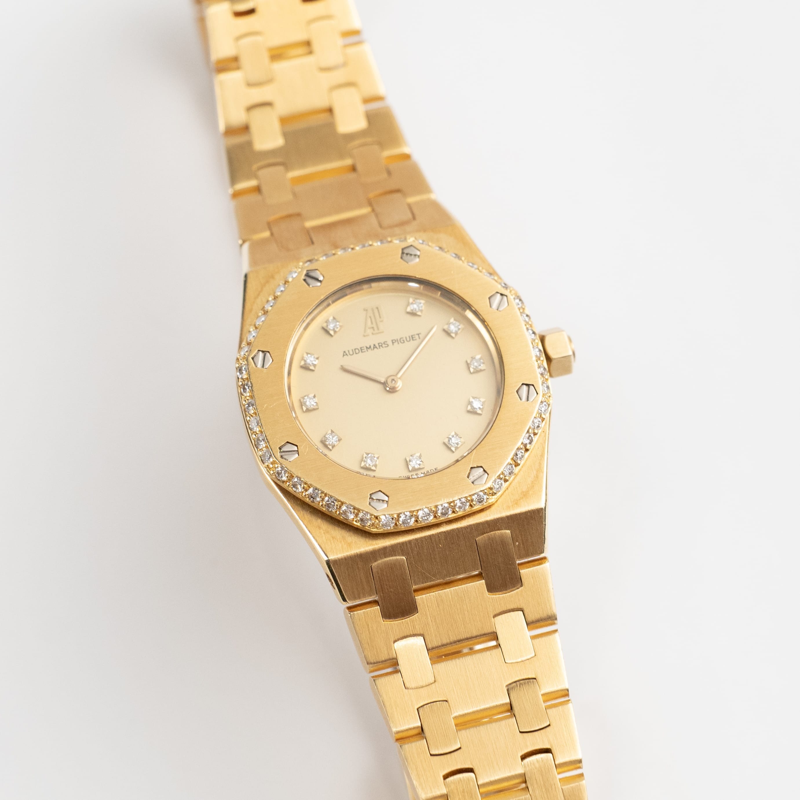 Audemars Piguet Royal Oak Vintage 6164/516 'Ladies' Yellow Gold Champagne Diamond Dial Diamond Bezel