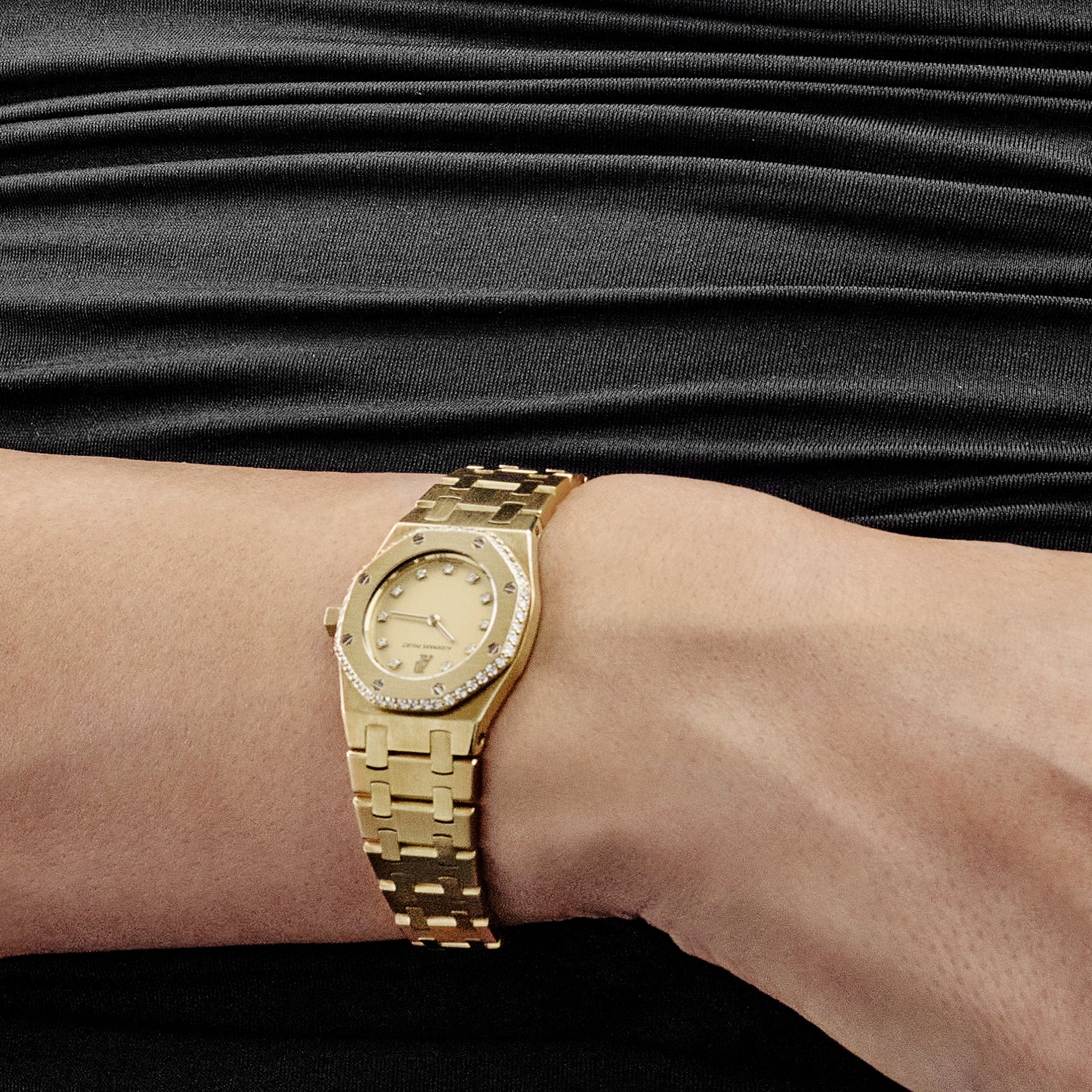Audemars Piguet Royal Oak Vintage 6164/516 'Ladies' Yellow Gold Champagne Diamond Dial Diamond Bezel