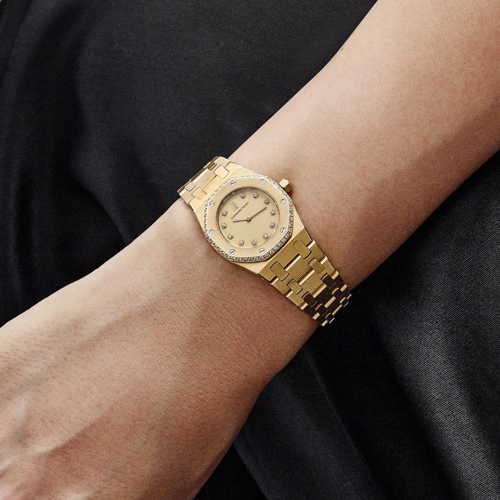 516 'Ladies' Yellow Gold Champagne Diamond Dial Diamond Bezel