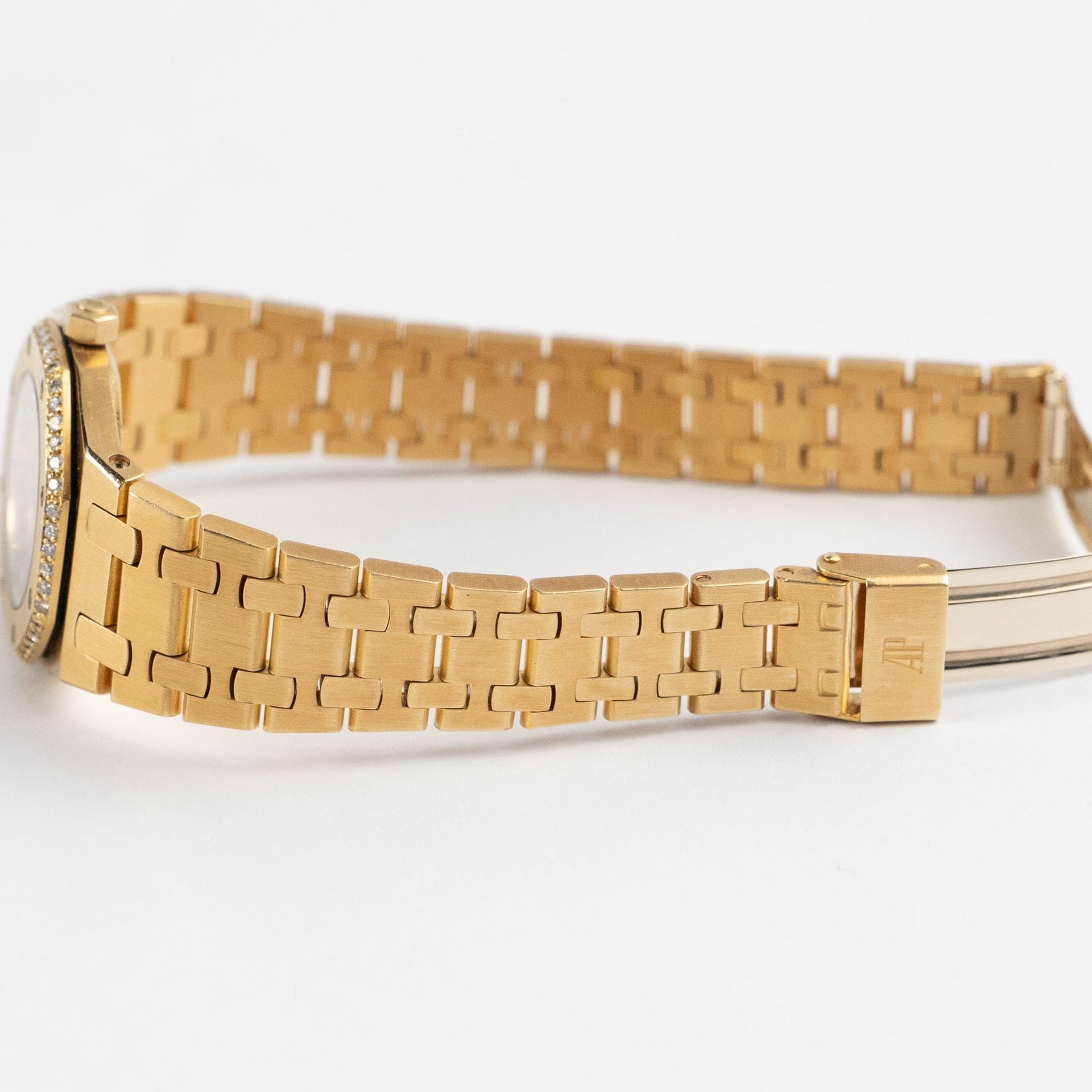 Audemars Piguet Royal Oak Vintage 6164/516 'Ladies' Yellow Gold Champagne Diamond Dial Diamond Bezel