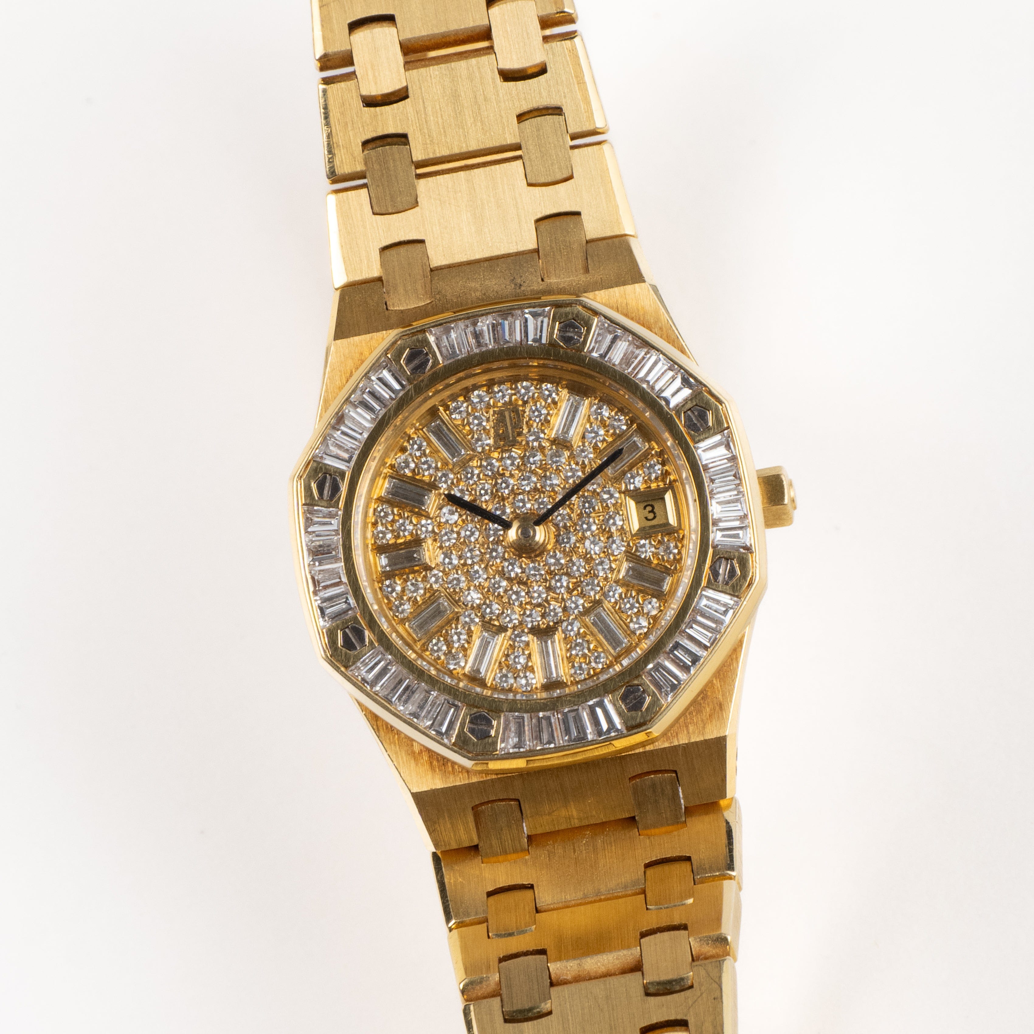 Audemars Piguet Royal Oak Vintage 66464BA.Z.0722BA.01 'Ladies' Yellow Gold Diamond Dial Diamond Bezel Quartz