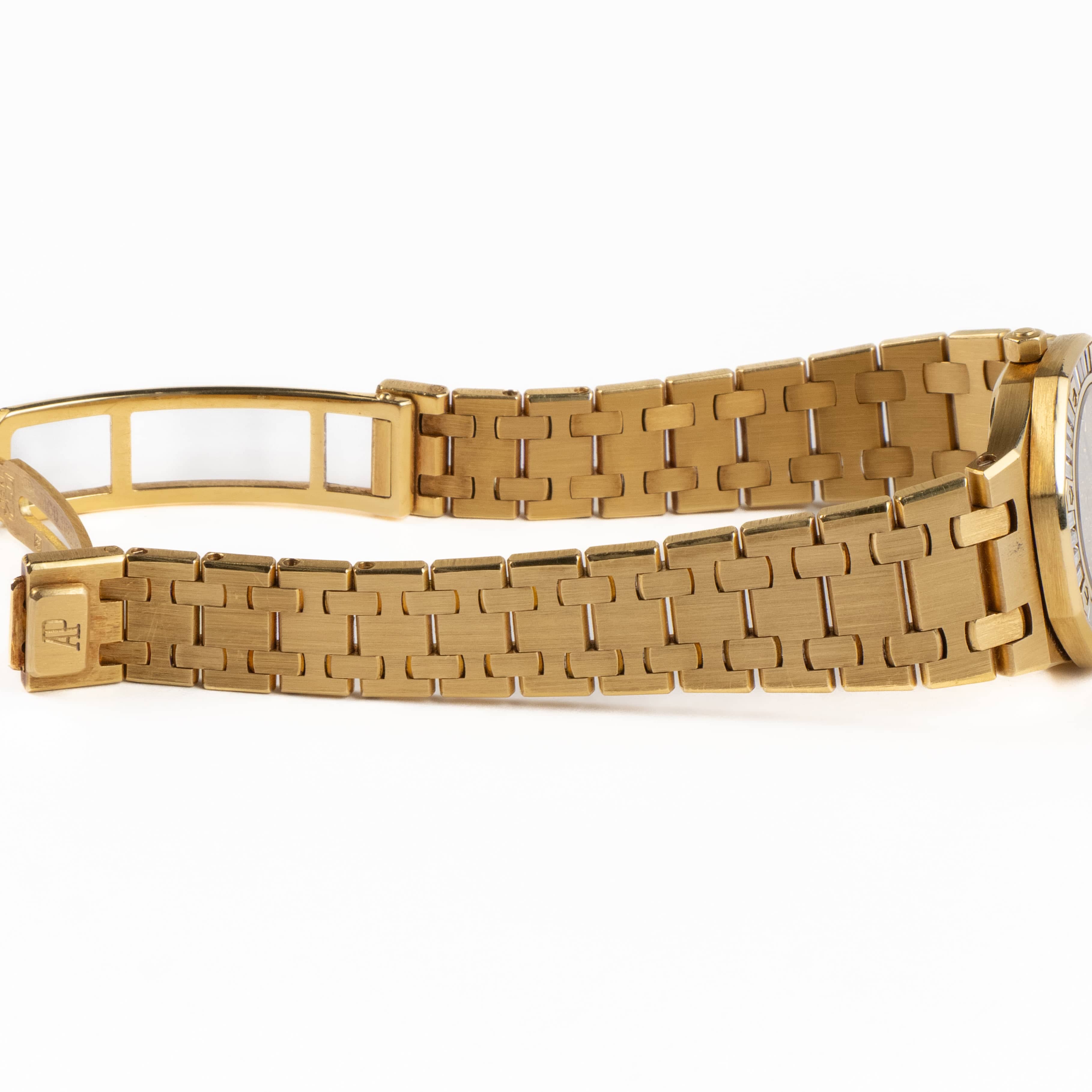Audemars Piguet Royal Oak Vintage 66464BA.Z.0722BA.01 'Ladies' Yellow Gold Diamond Dial Diamond Bezel Quartz