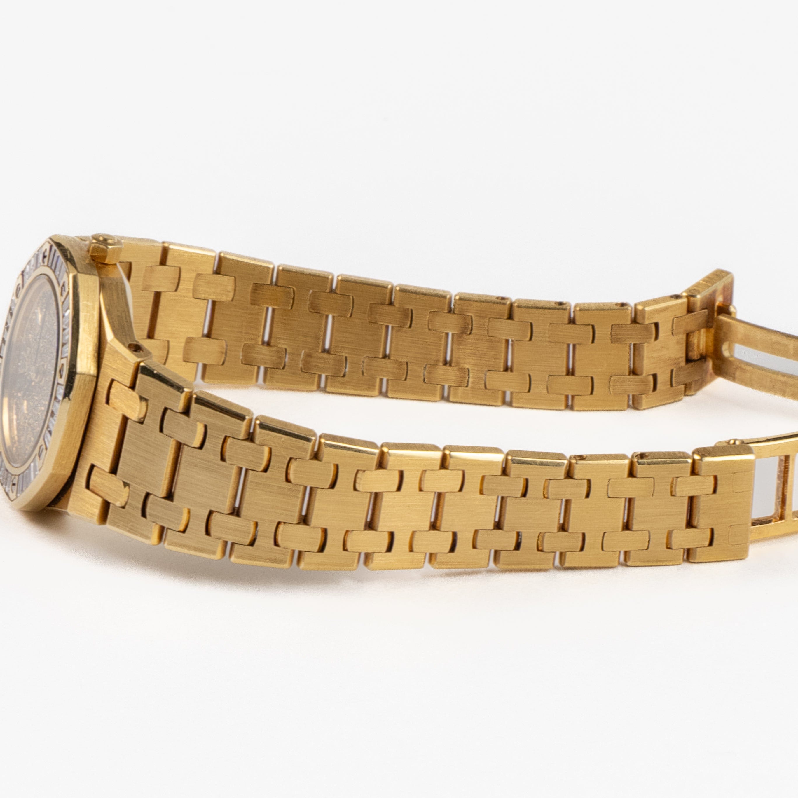 Audemars Piguet Royal Oak Vintage 66464BA.Z.0722BA.01 'Ladies' Yellow Gold Diamond Dial Diamond Bezel Quartz