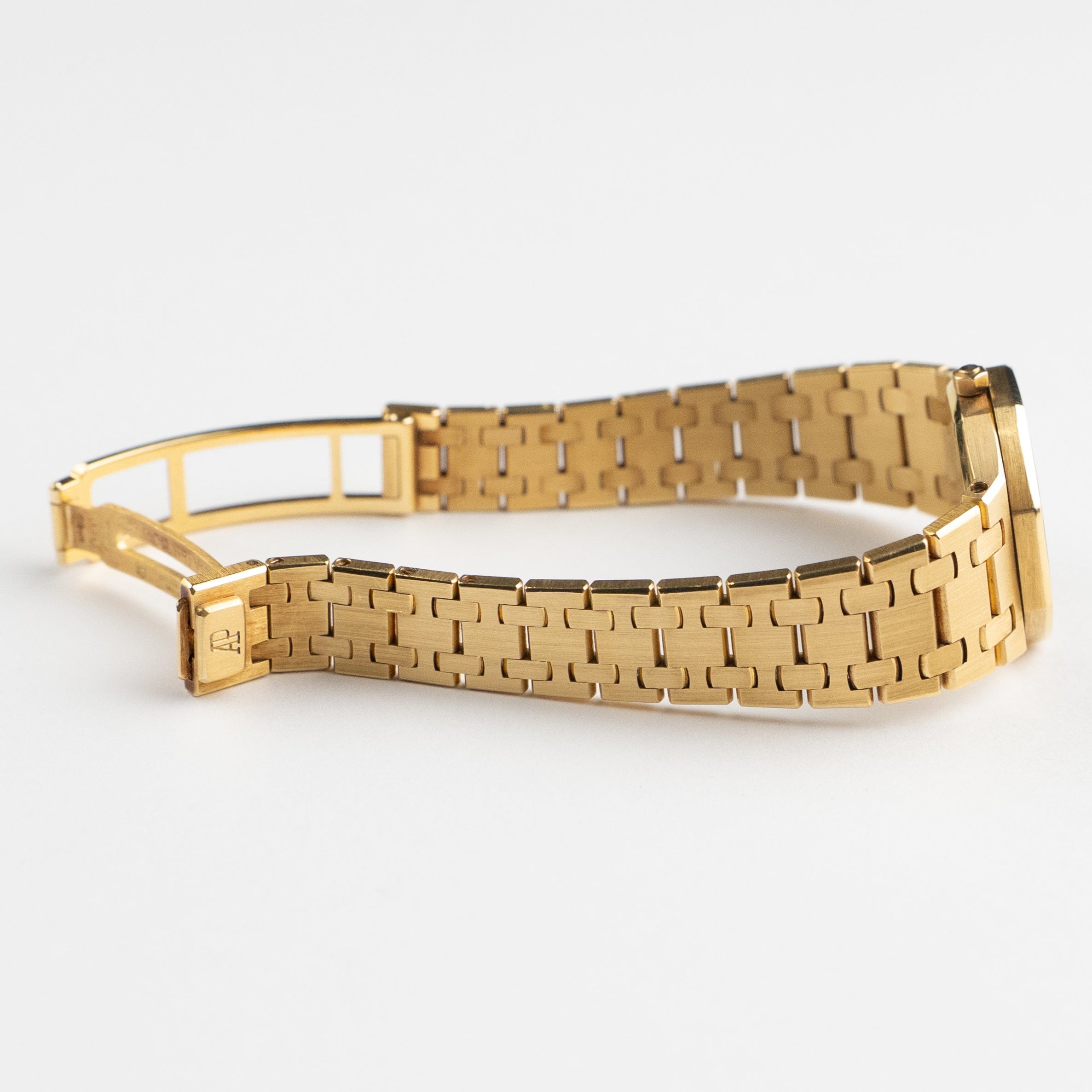 Audemars Piguet Royal Oak Vintage 66464BA.Z.0722BA.01 'Ladies' Yellow Gold Diamond Dial Diamond Bezel Quartz