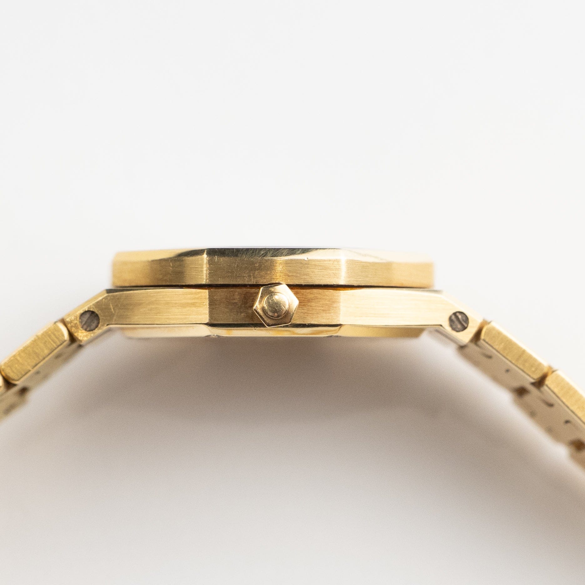 Audemars Piguet Royal Oak Vintage 66464BA.Z.0722BA.01 'Ladies' Yellow Gold Diamond Dial Diamond Bezel Quartz