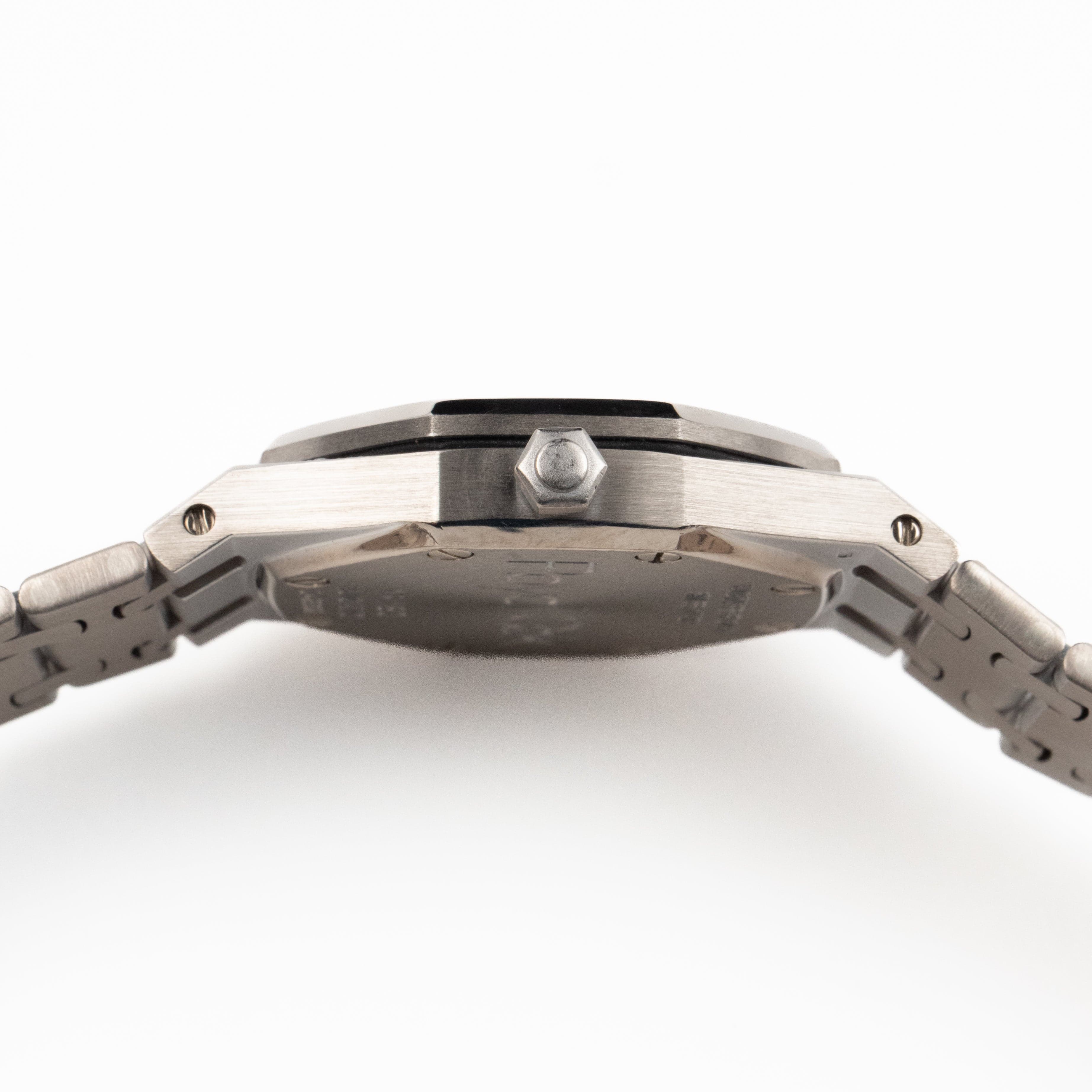 Audemars Piguet Royal Oak 14587BC 'Ladies' White Gold Diamond Emerald Set Dial Quartz (1995)