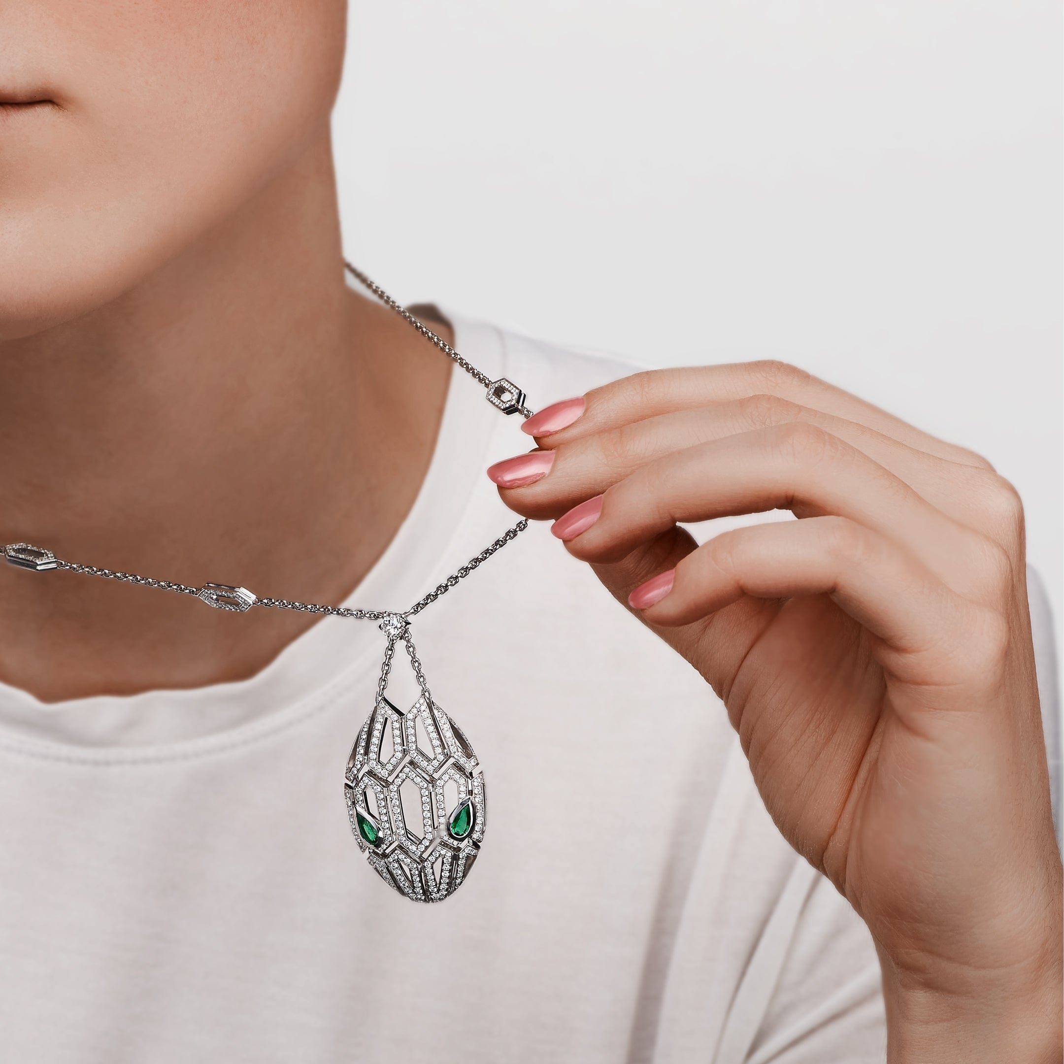 bvlgari-serpenti-seduttori-necklace-352752-bvlgari-1168006001.jpg