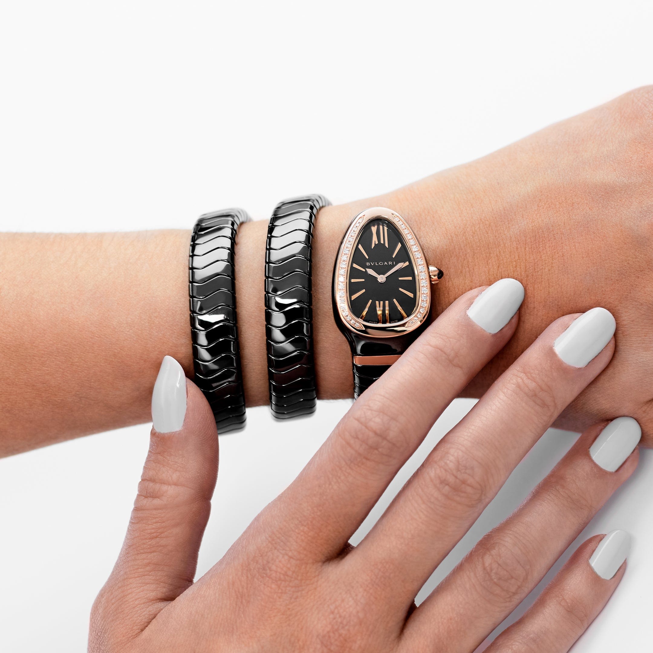bvlgari-serpenti-spiga-watch-102885-black-ceramic-and-rose-gold-black-lacquered-polished-dial-2025-bvlgari-1200015673.jpg