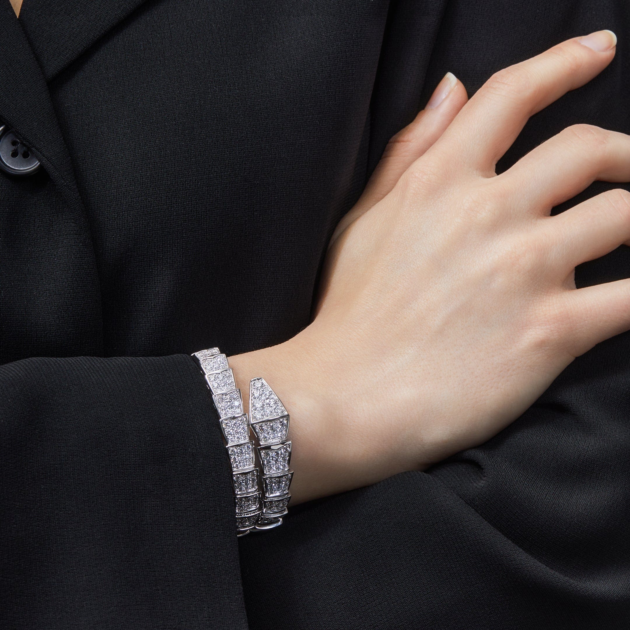 bvlgari-serpenti-viper-bracelet-345201-bvlgari-1168006009.jpg