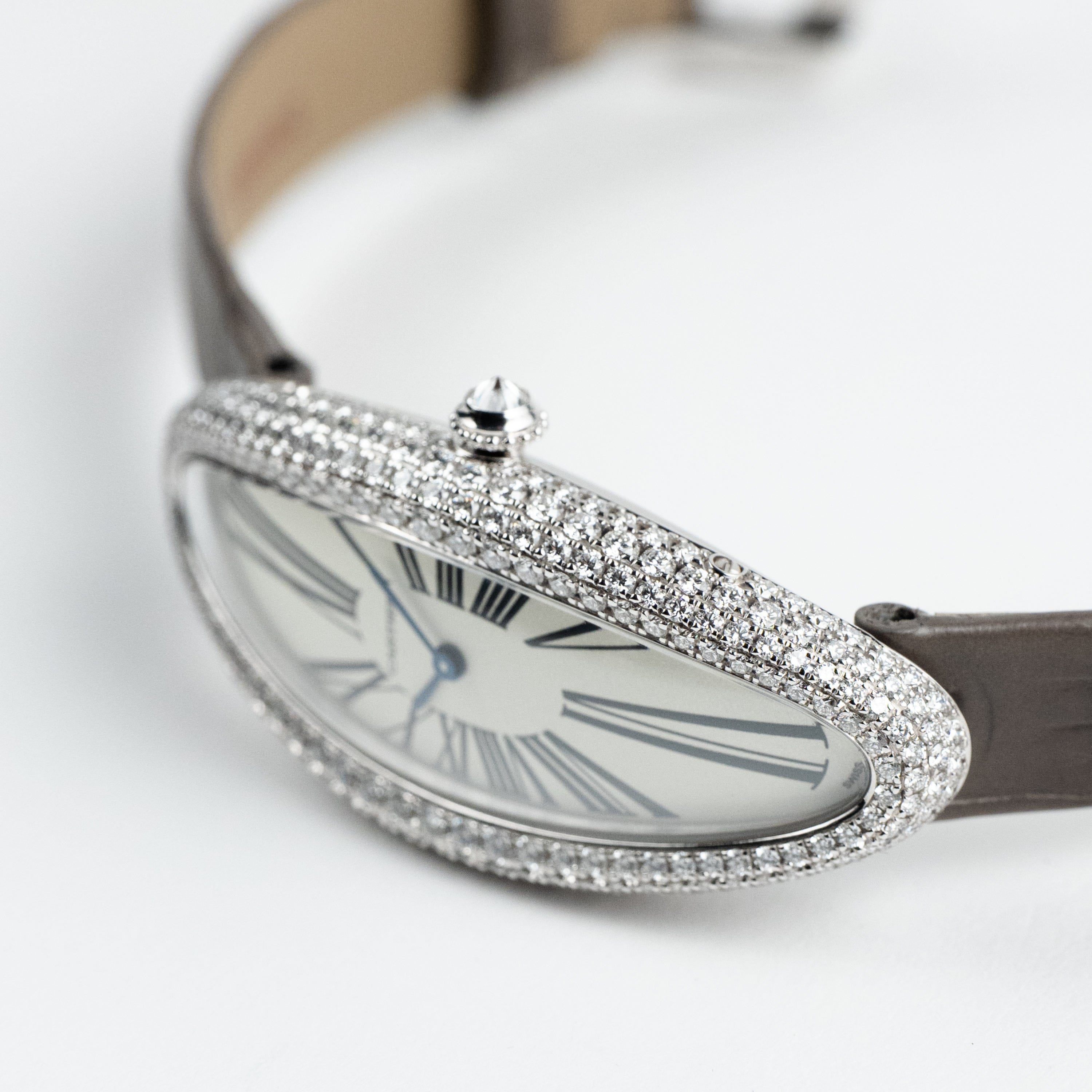 Cartier Baignoire Allongée WJBA0007 White Gold Silver Dial Diamond Bezel (2026)