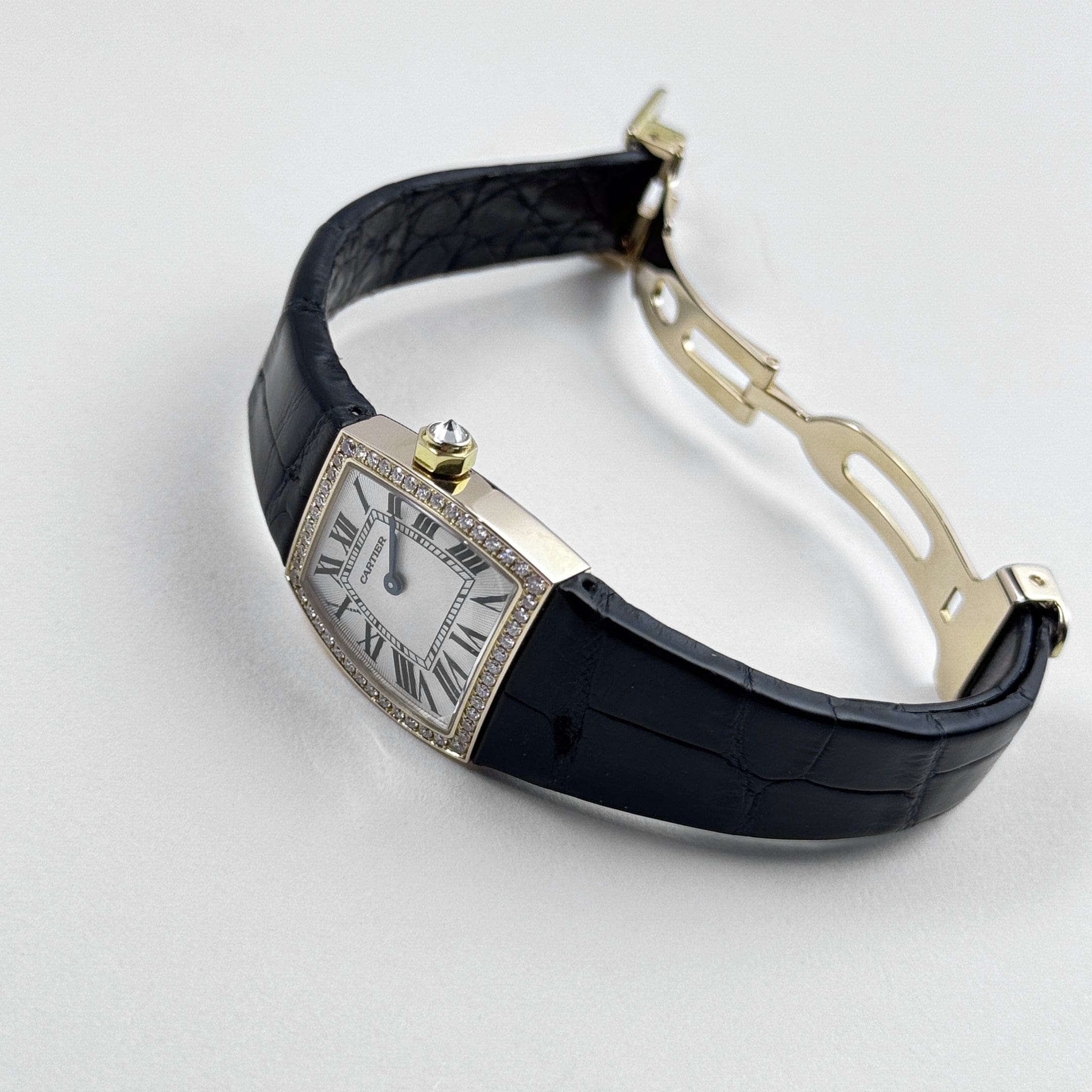 Cartier La Doña 2904 Yellow Gold Diamond Bezel