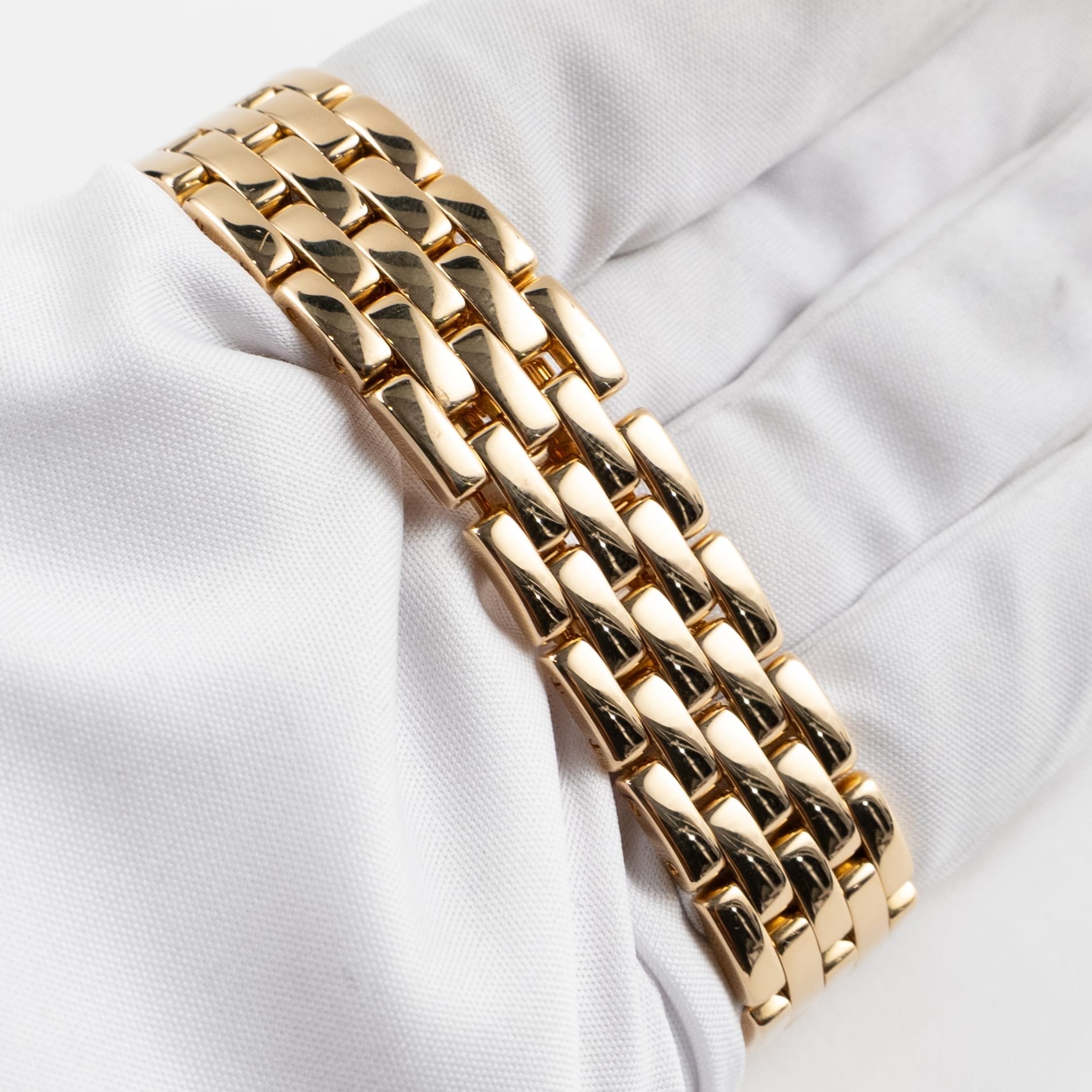 Cartier Panthere 883969 'Ladies' Midsize Yellow Gold White Dial Diamond Bezel Quartz