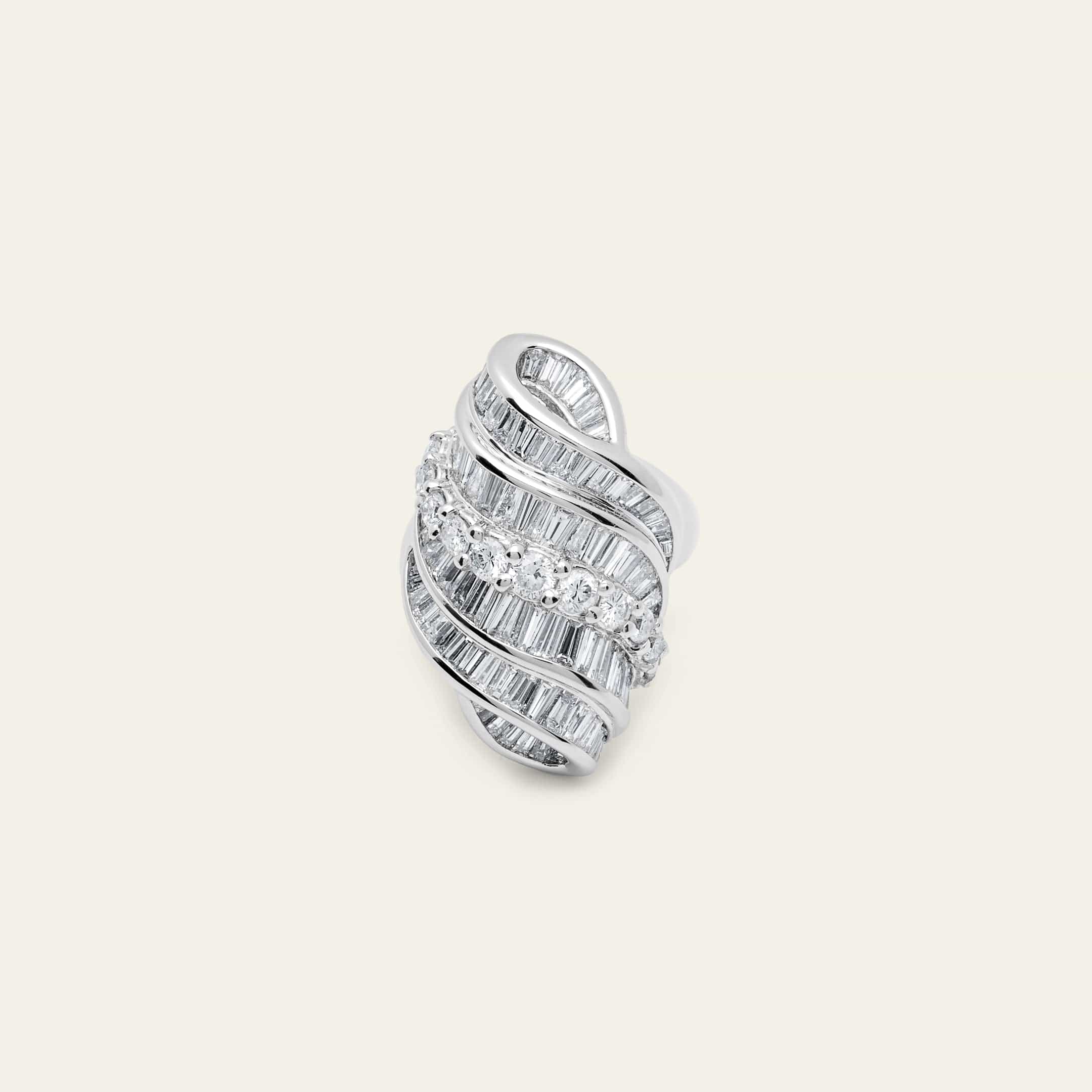 diamond-seashell-ring-vintage-1146591747.jpg