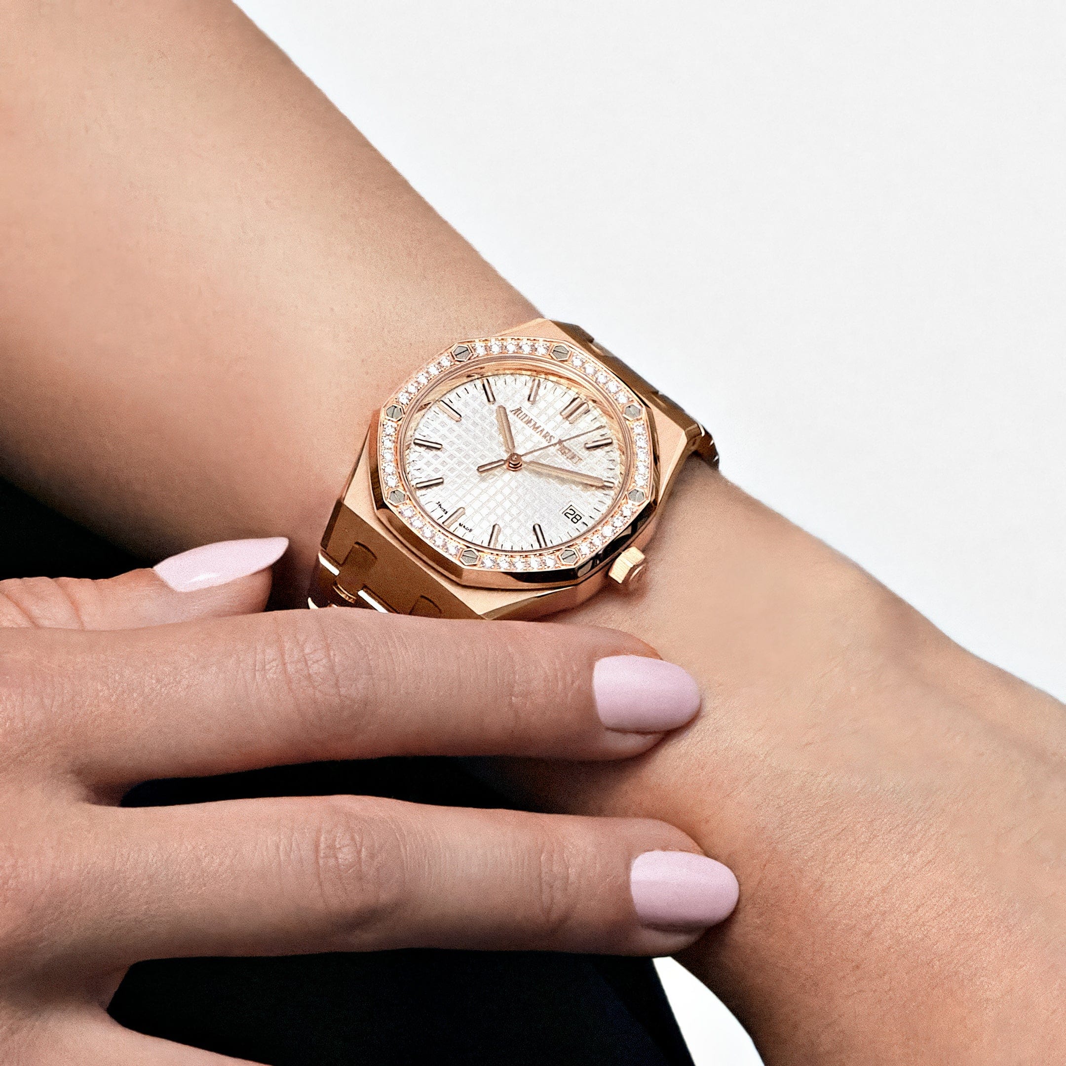 Audemars Piguet Royal Oak 77451OR.ZZ.1361OR.03 'Ladies' Rose Gold Silver Dial Diamond Bezel (2024)