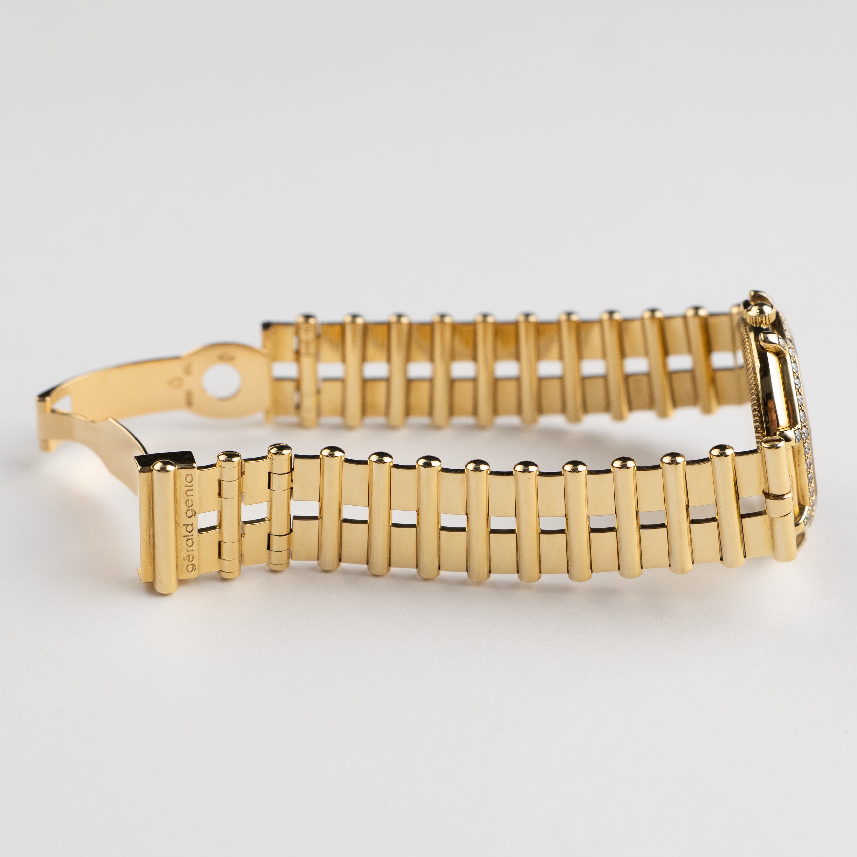 Gérald Genta Success G2850.7 'Ladies' Yellow Gold Malachite Diamond Dial Diamond Bezel