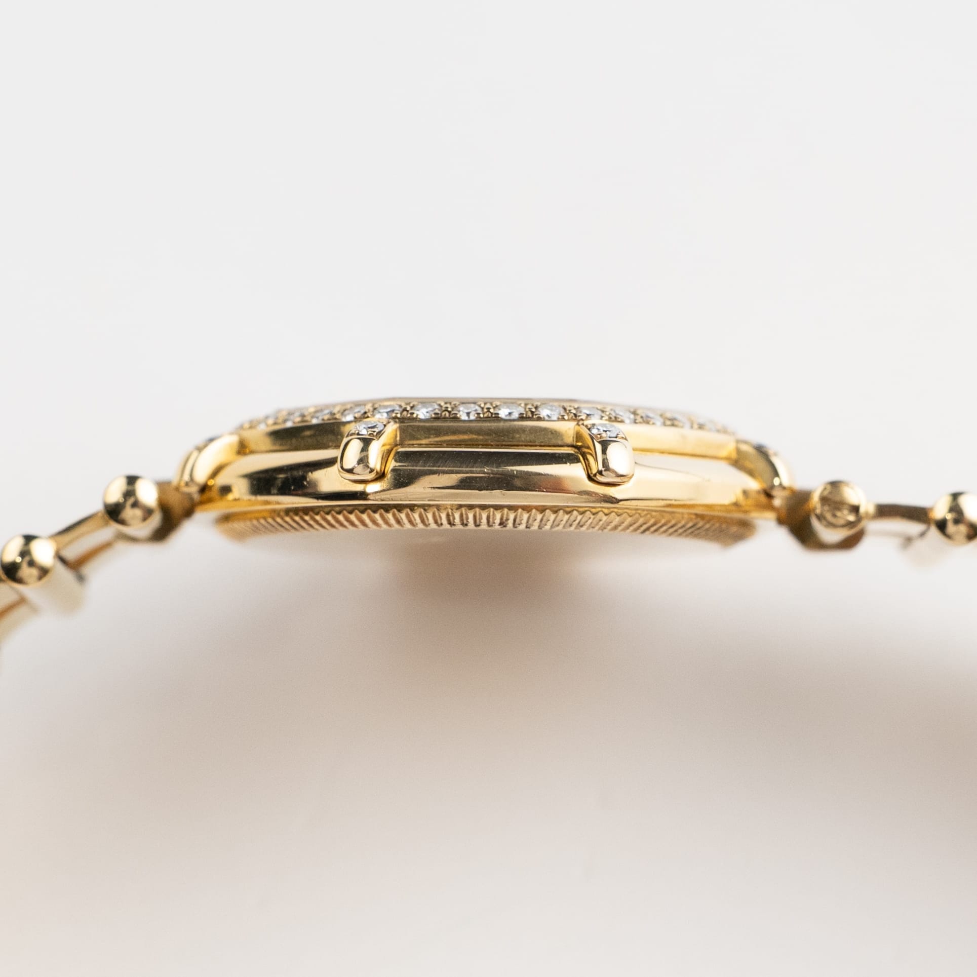 Gérald Genta Success G2850.7 'Ladies' Yellow Gold Malachite Diamond Dial Diamond Bezel