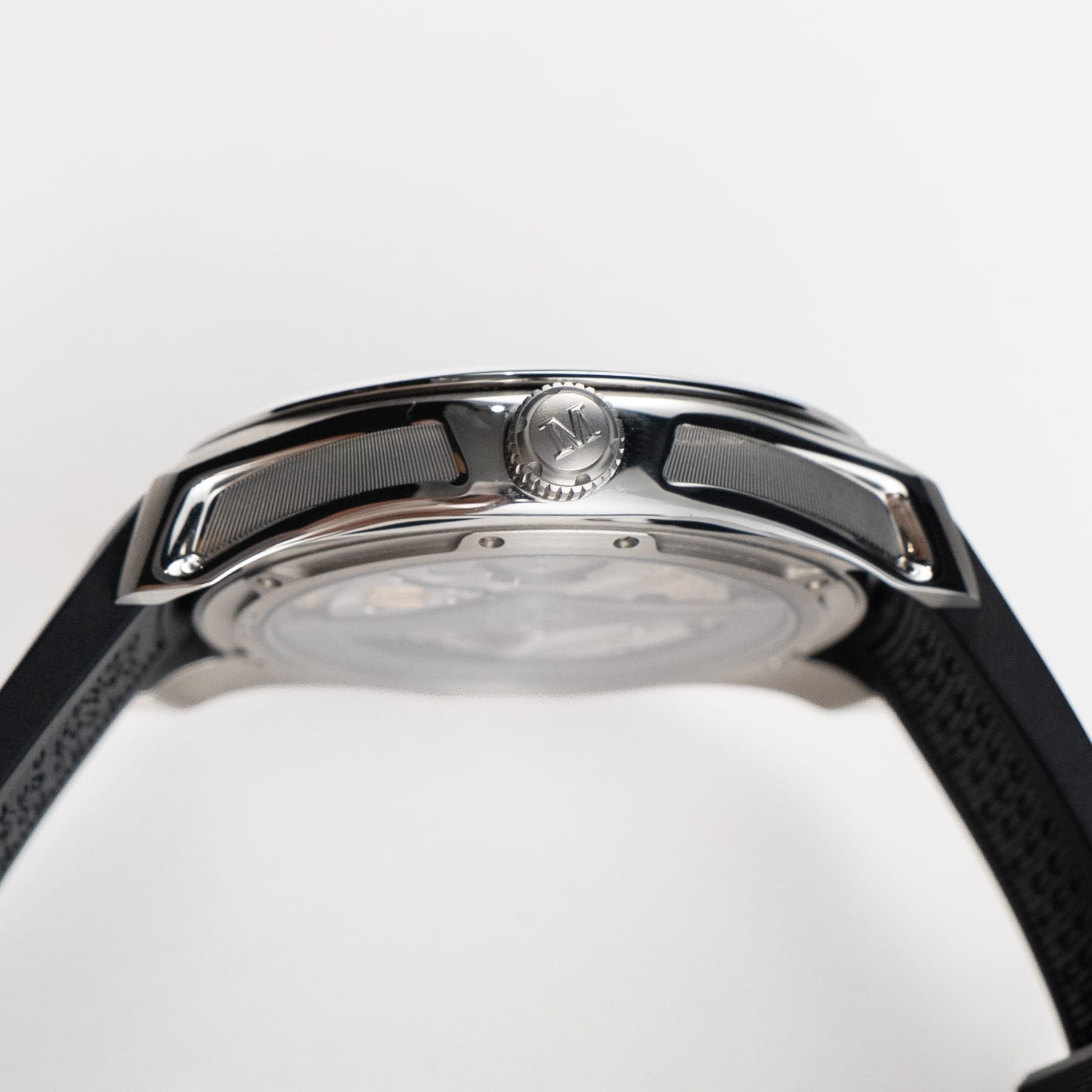 H. Moser & Cie 3200-1207 Pioneer Centre Seconds Swiss Stainless Steel Mad Red Dial (2025)
