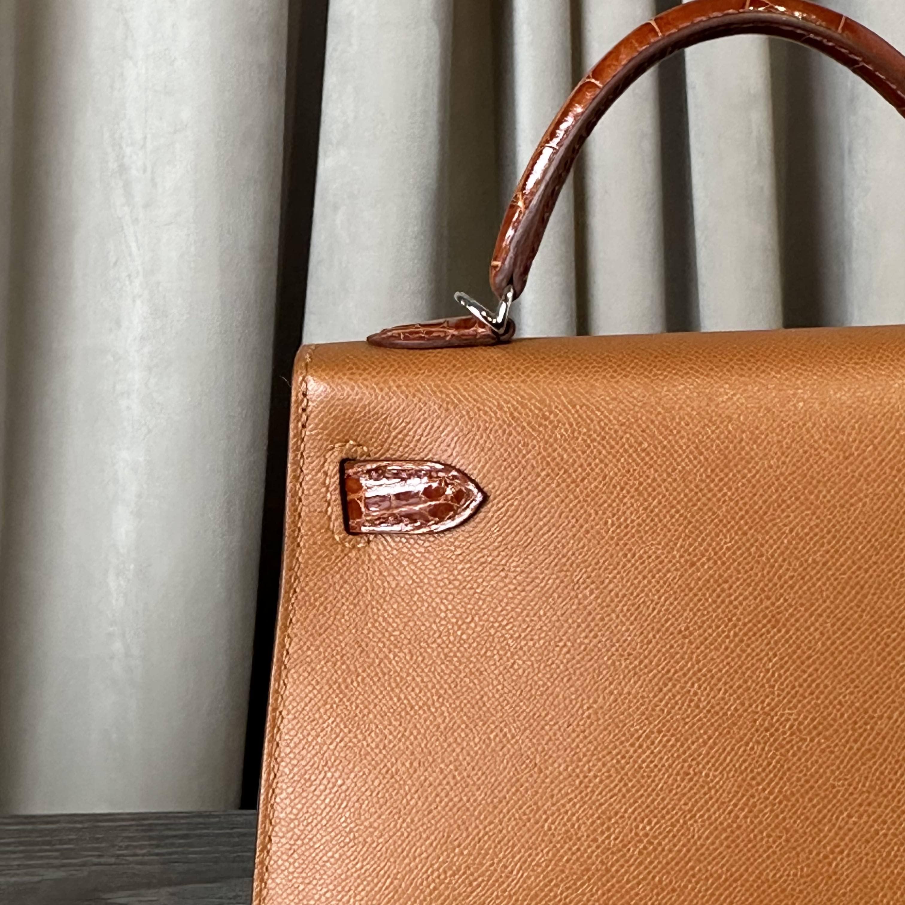 Hermès AQ Gold and Etrusque Mini Kelly 20 Madame Touch Alligator Mississippi Palladium Hardware