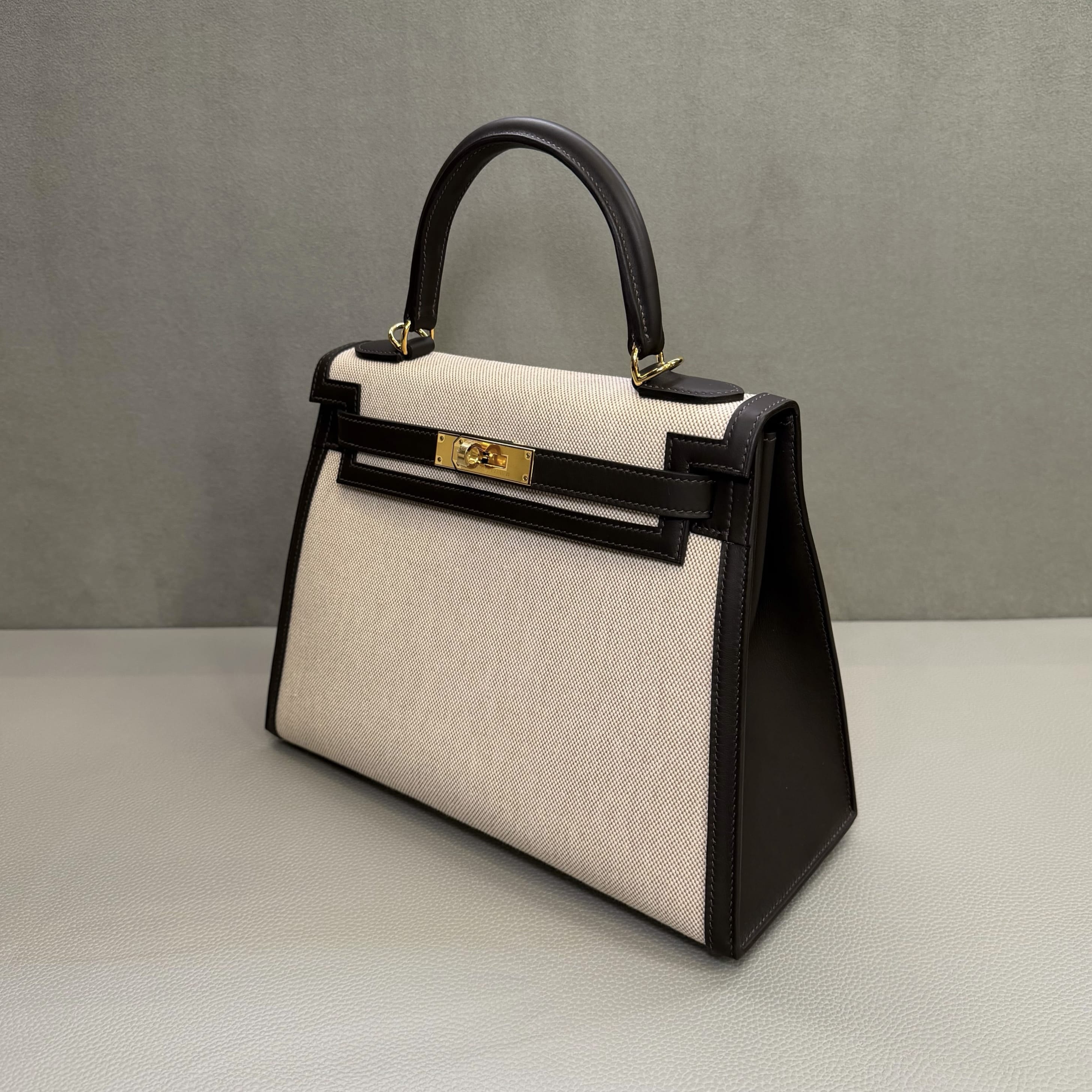 Hermès Bai-Brun Kelly Sellier 28 Swift and Canvas Gold Hardware