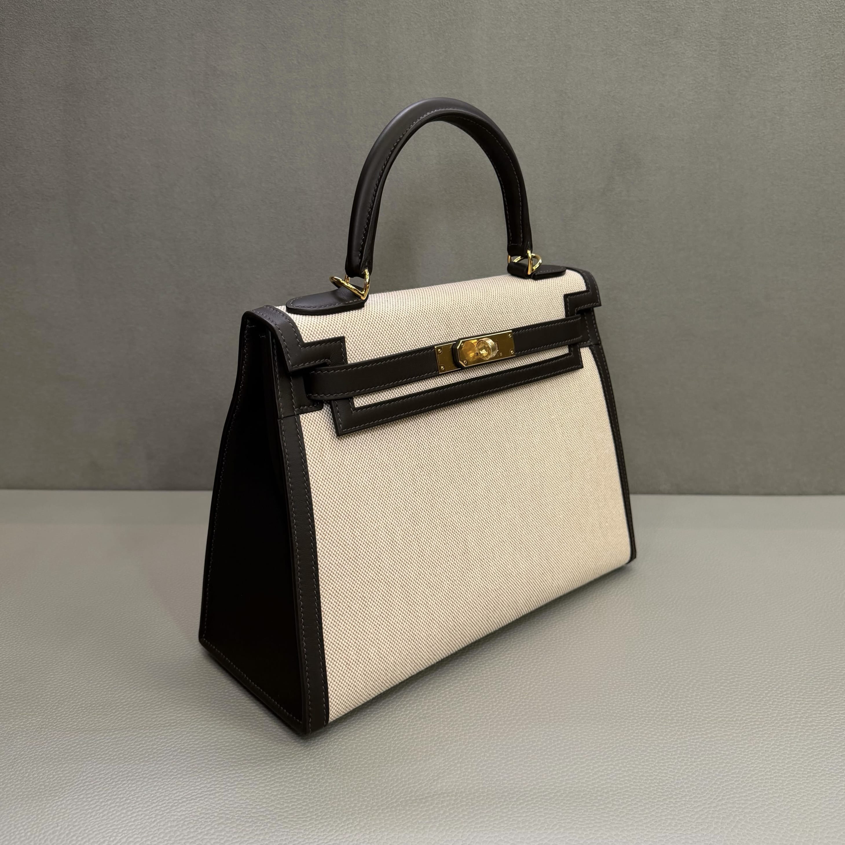 Hermès Bai-Brun Kelly Sellier 28 Swift and Canvas Gold Hardware