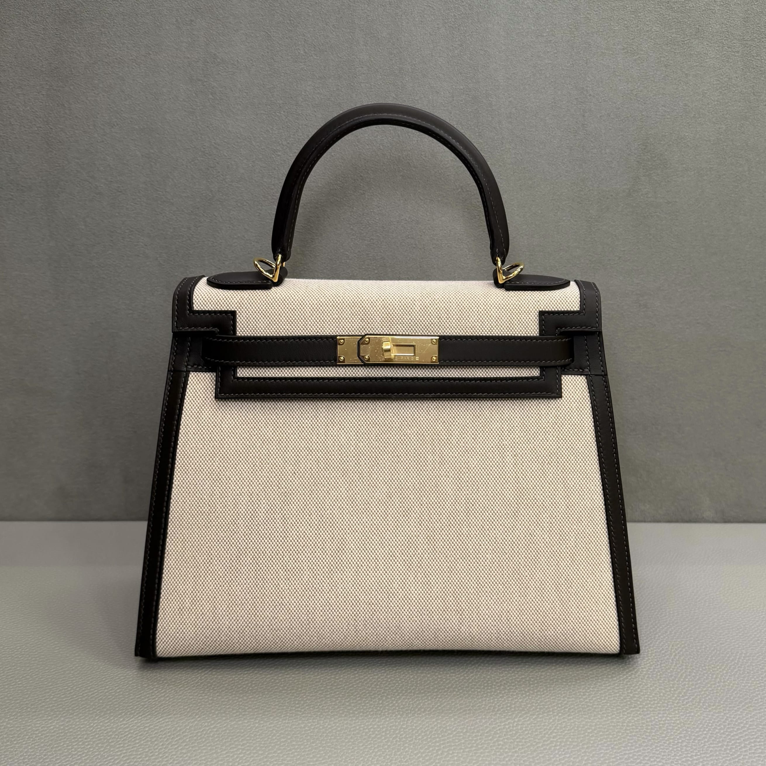 Hermès Bai-Brun Kelly Sellier 28 Swift and Canvas Gold Hardware