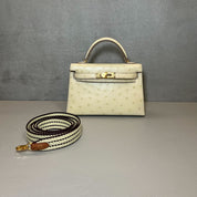 Hermès Beton / Craie Mini Kelly Sellier 20 Ostrich Gold Hardware