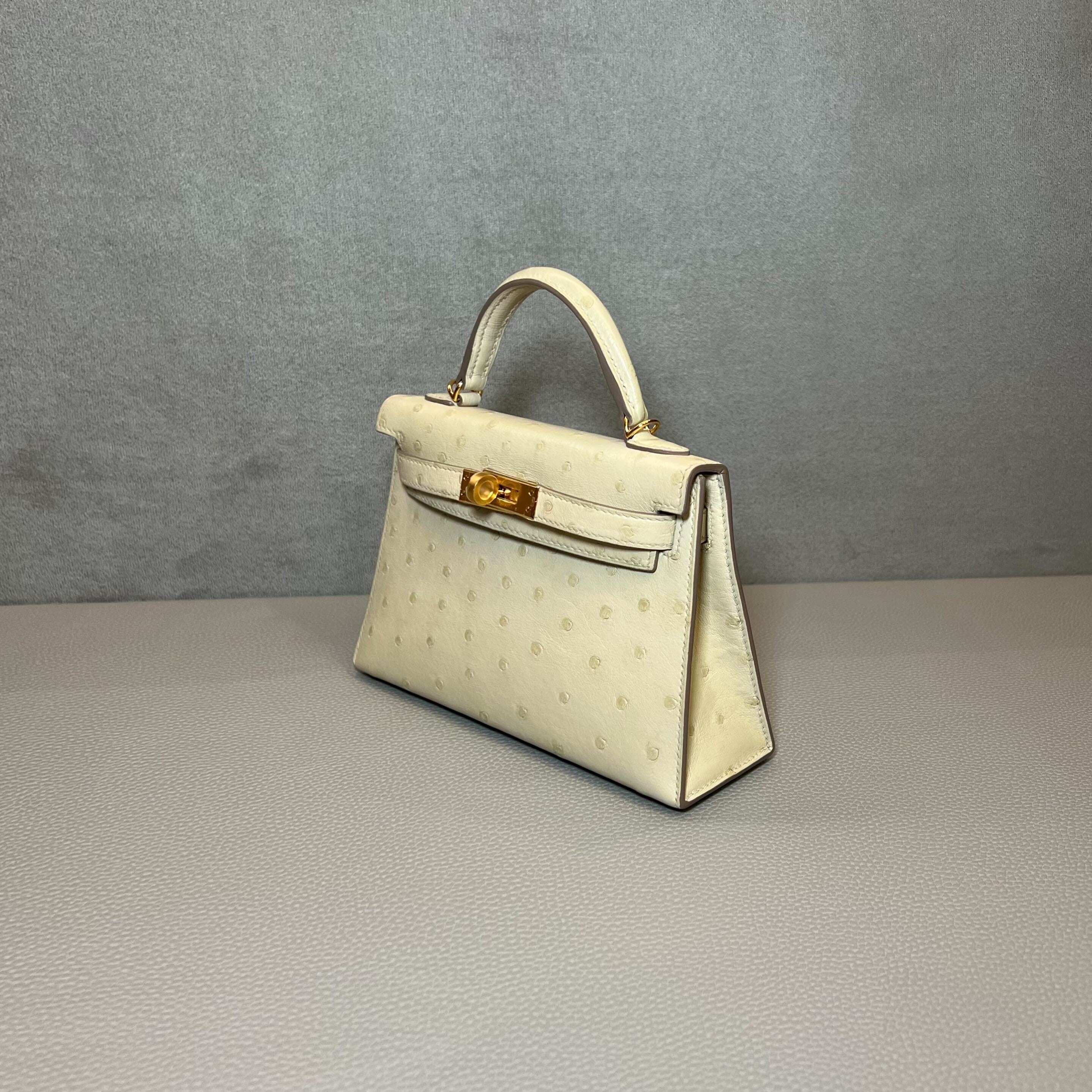 Hermès Beton / Craie Mini Kelly Sellier 20 Ostrich Gold Hardware