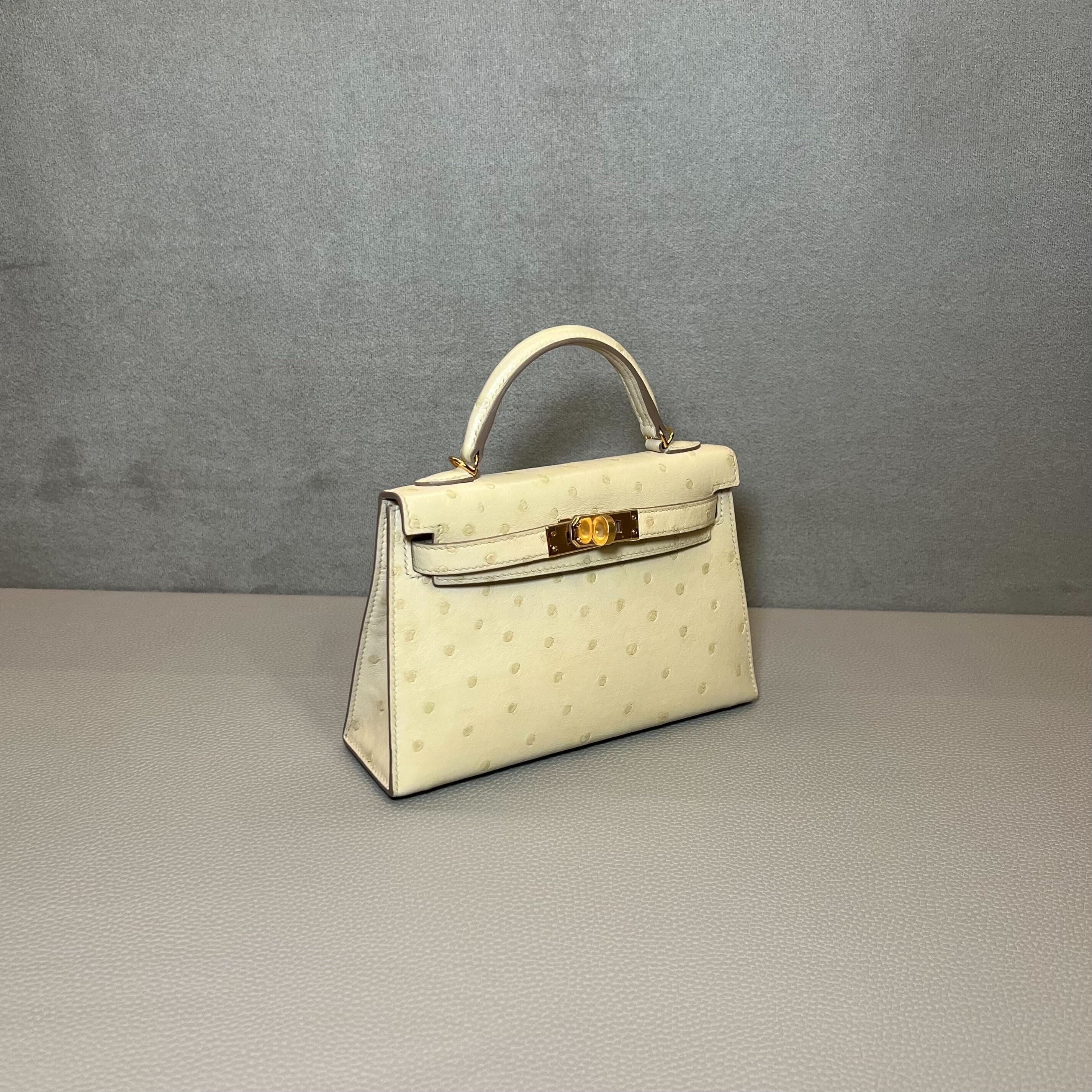 Hermès Beton / Craie Mini Kelly Sellier 20 Ostrich Gold Hardware