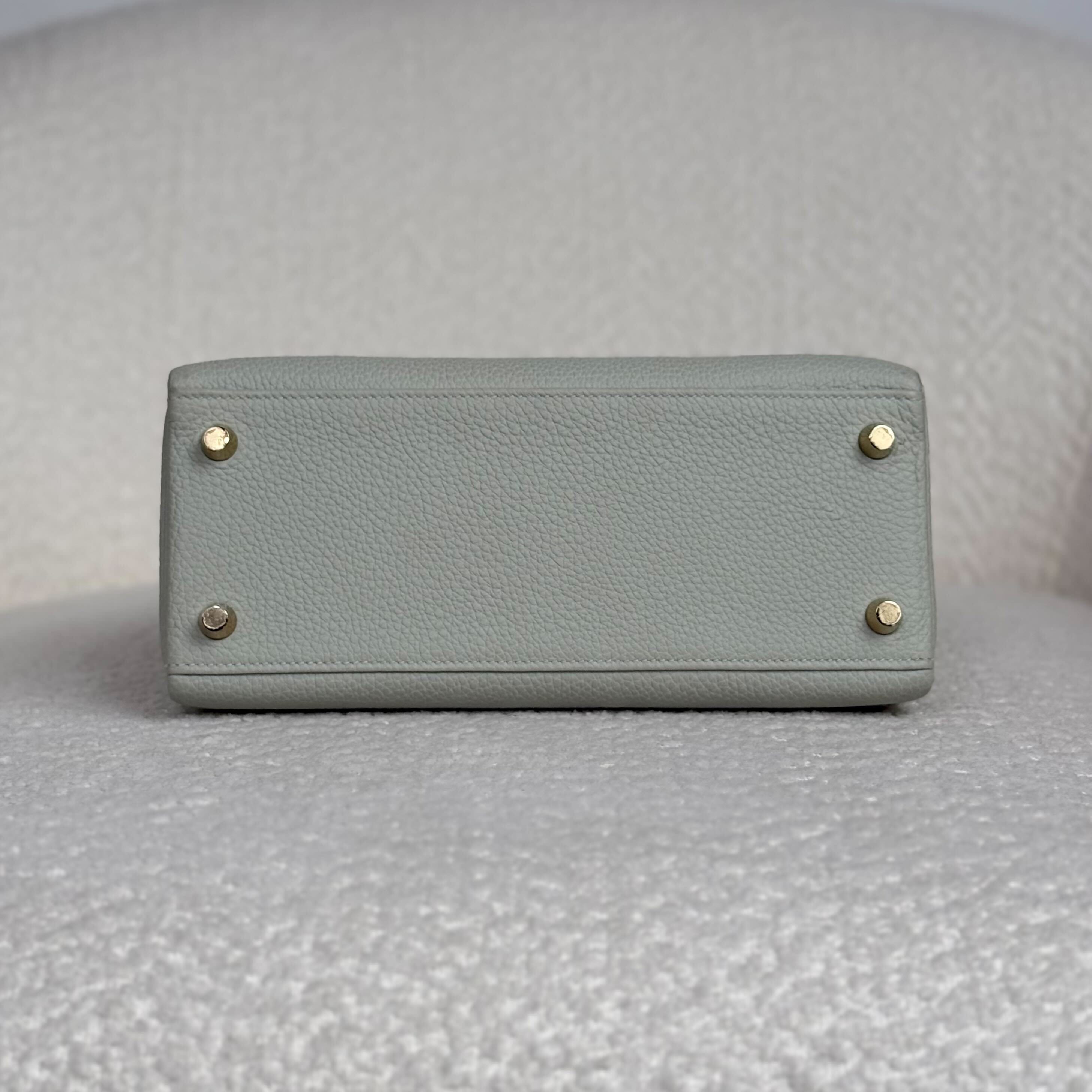 Hermès Bleu Glacier Kelly Retourne 25 Togo Gold Hardware