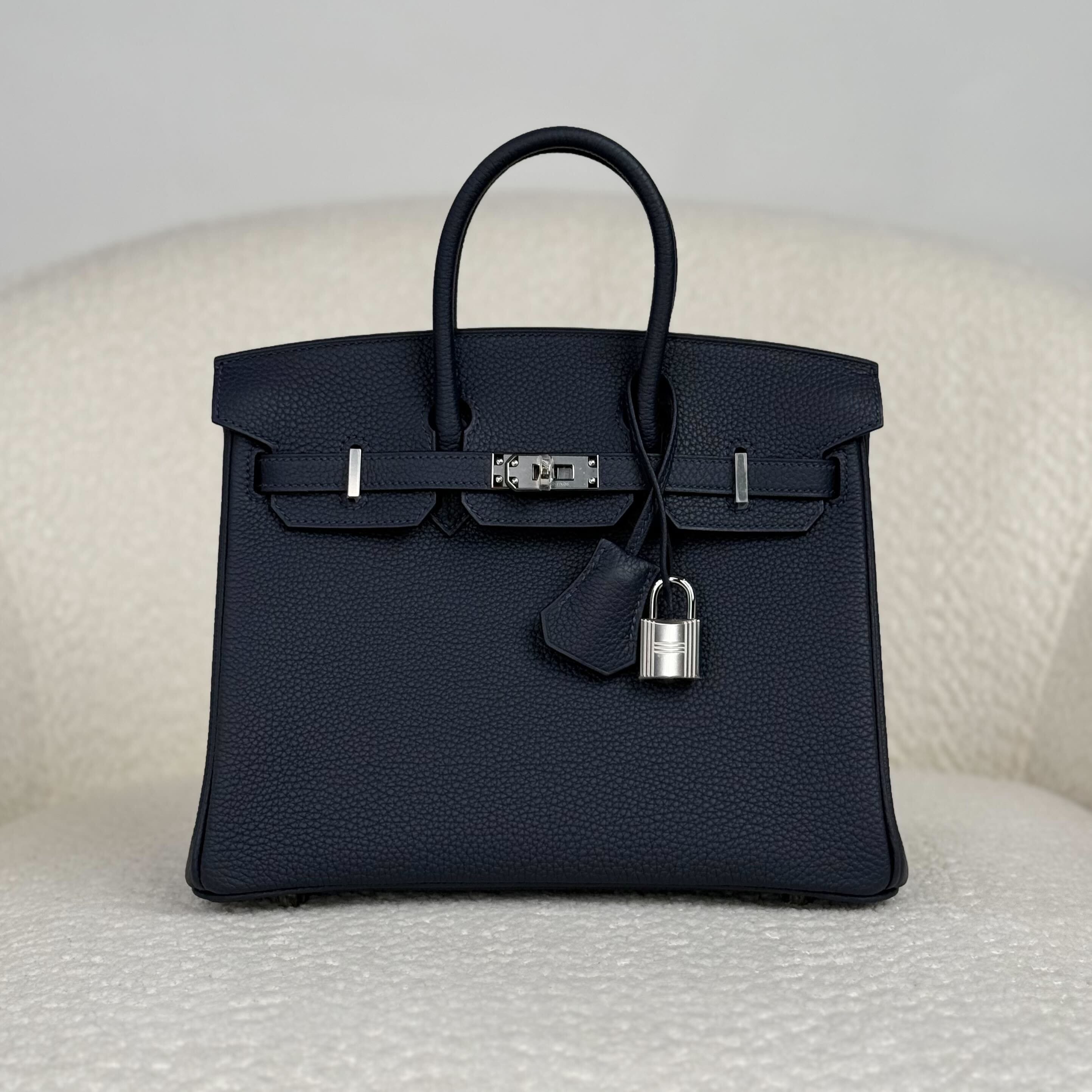 hermes-bleu-nuit-birkin-25-togo-palladium-hardware-hermes-1230481161.jpg