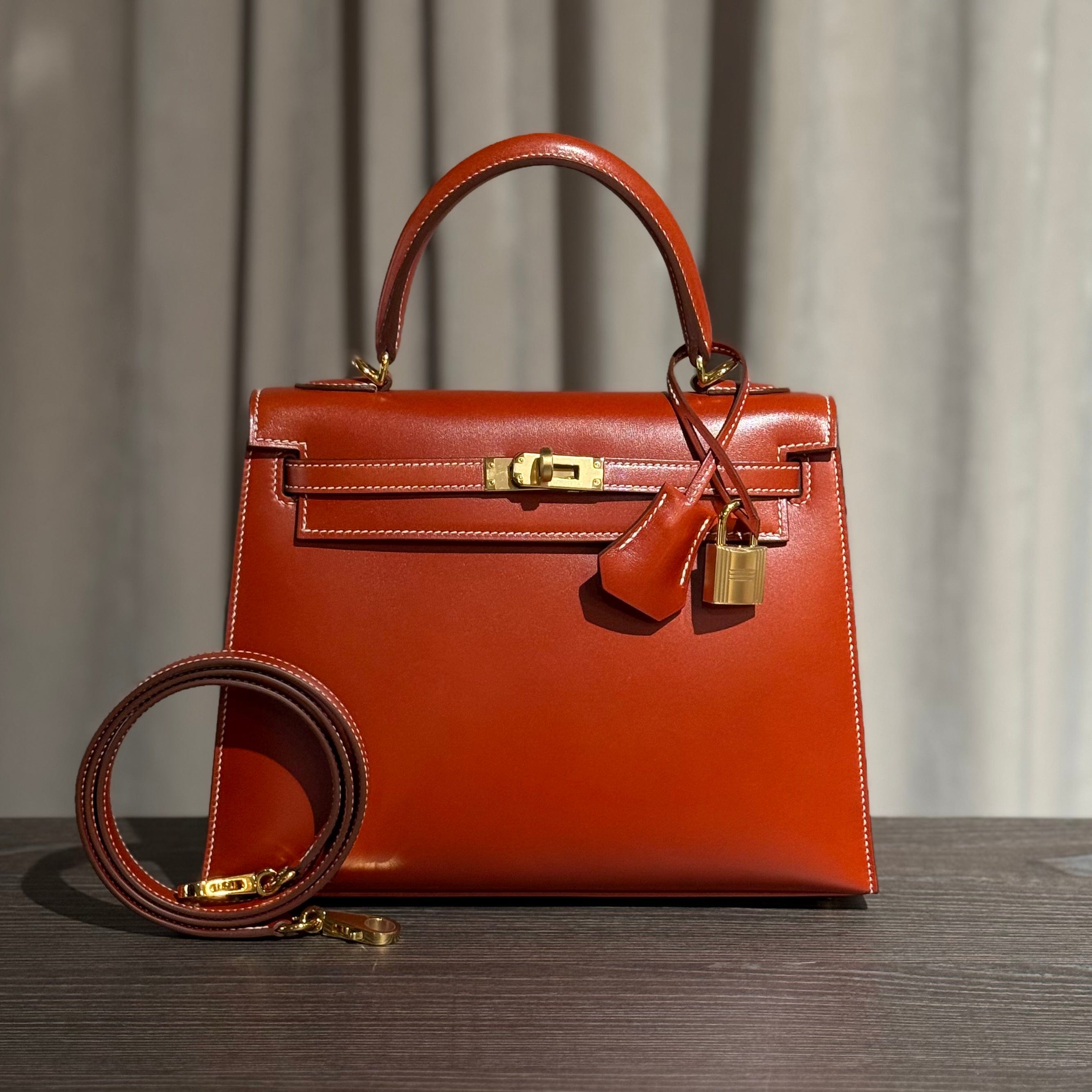 hermes-brique-kelly-sellier-25-box-leather-gold-hardware-hermes-1203633179.jpg
