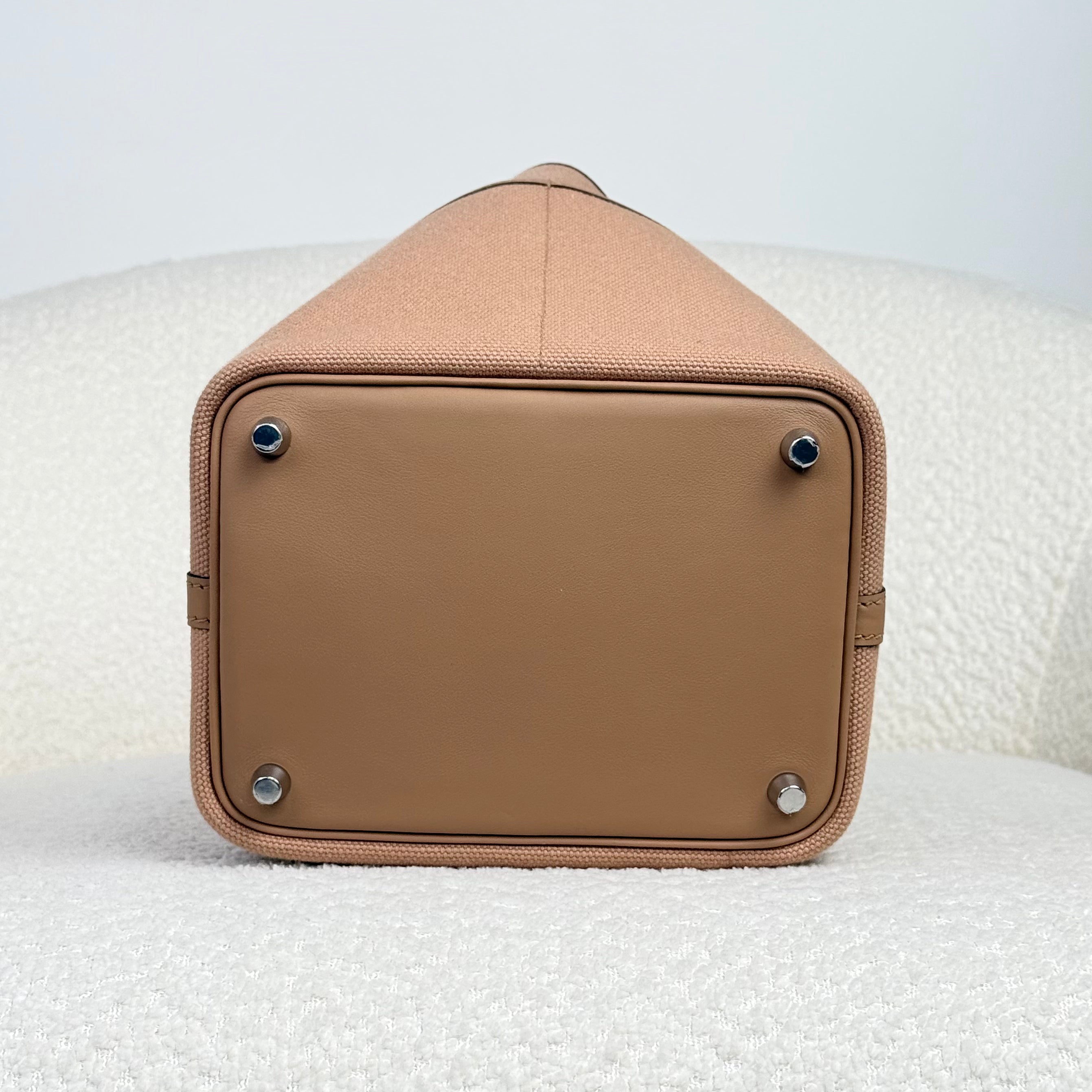 Hermès Chai Picotin 18 Swift and Toile Canvas Palladium Hardware