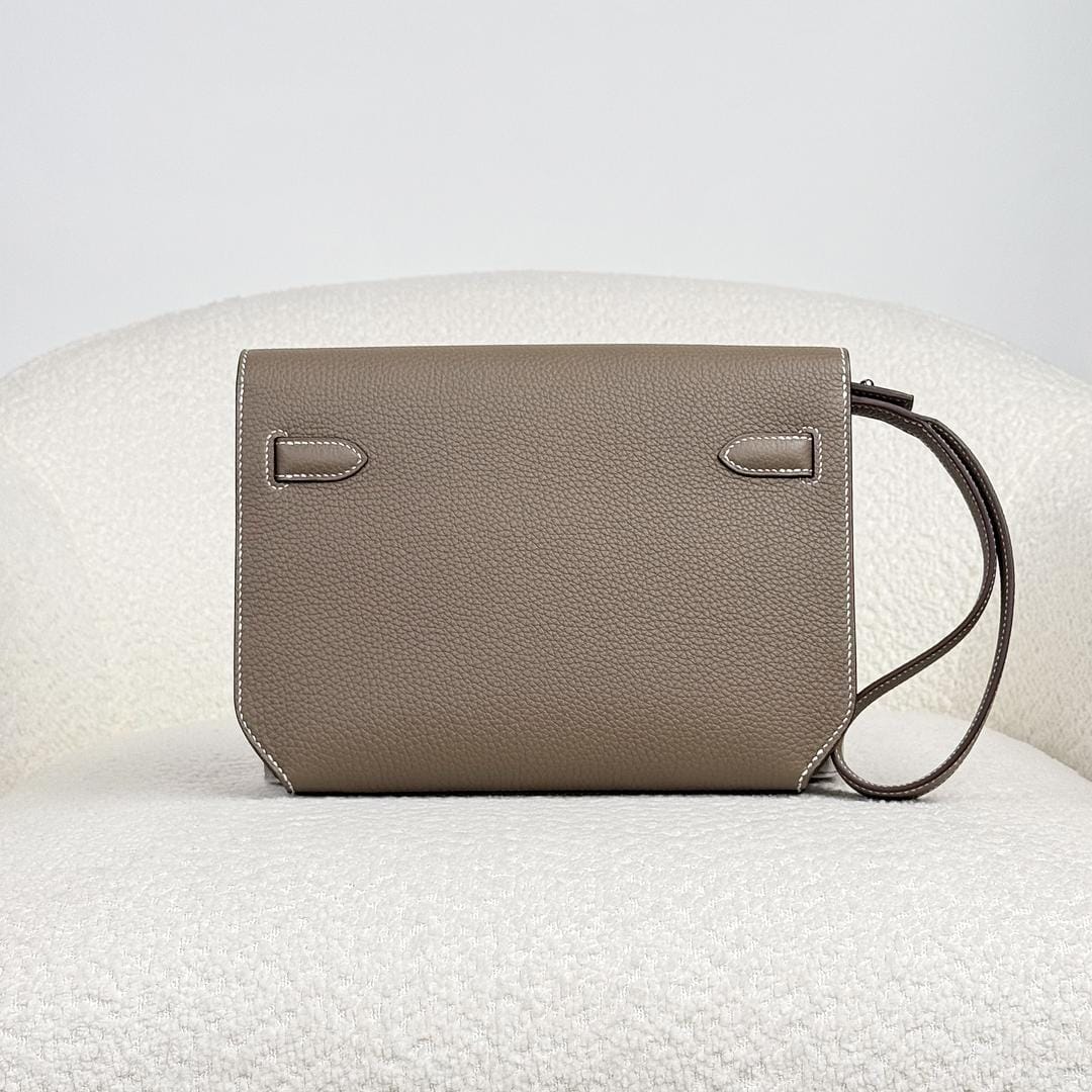 Hermès Etoupe Kelly Depeches 25 Togo Clutch Palladium Hardware