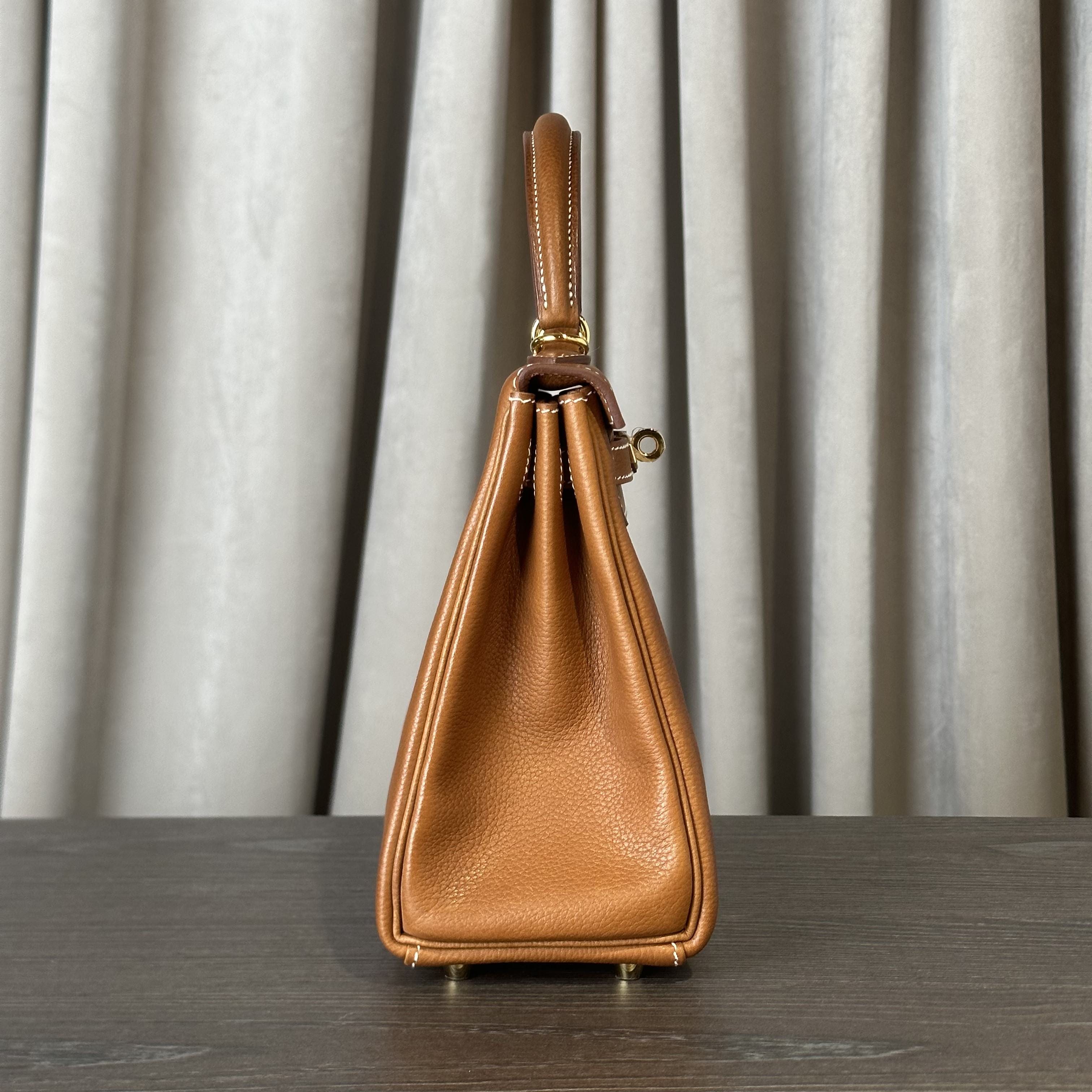 Hermès Fauve Kelly Retourne 25 Barenia Fauborg Calfskin Gold