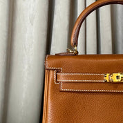 Hermès Fauve Kelly 25 Retourne Barenia Fauborg Calfskin Gold Hardware