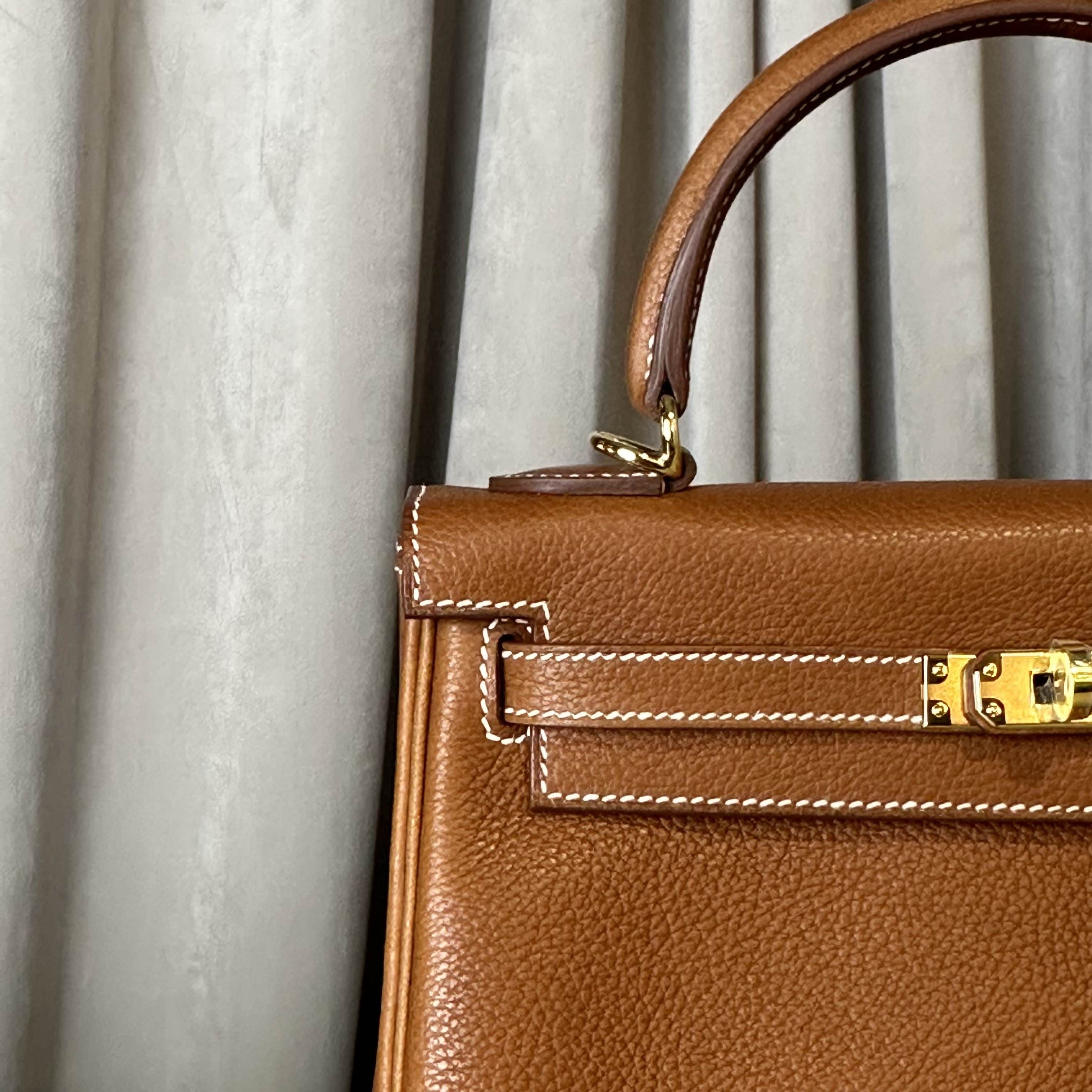 Hermès Fauve Kelly 25 Retourne Barenia Fauborg Calfskin Gold Hardware