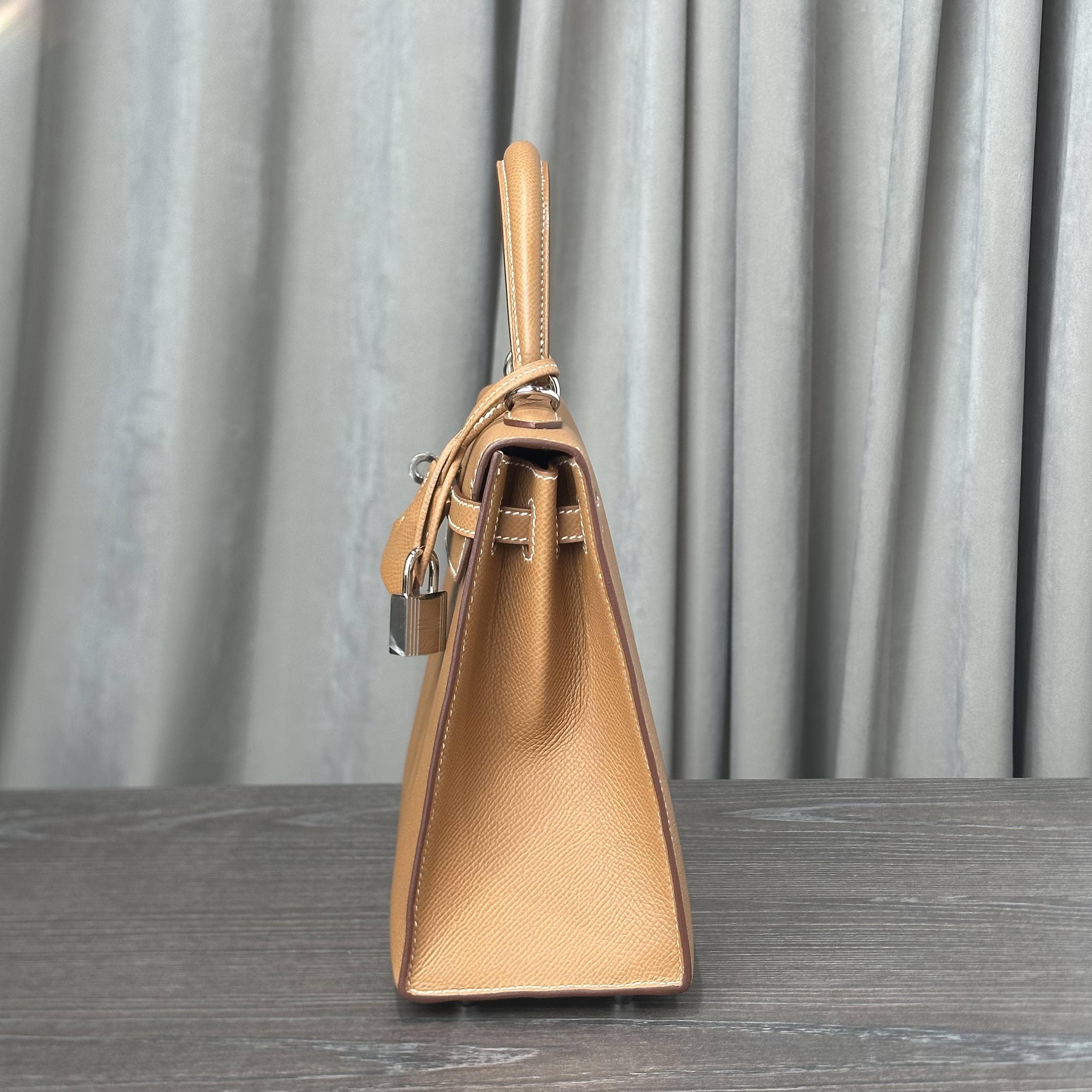 Hermès Gold Kelly 25 Sellier Epsom Palladium Hardware