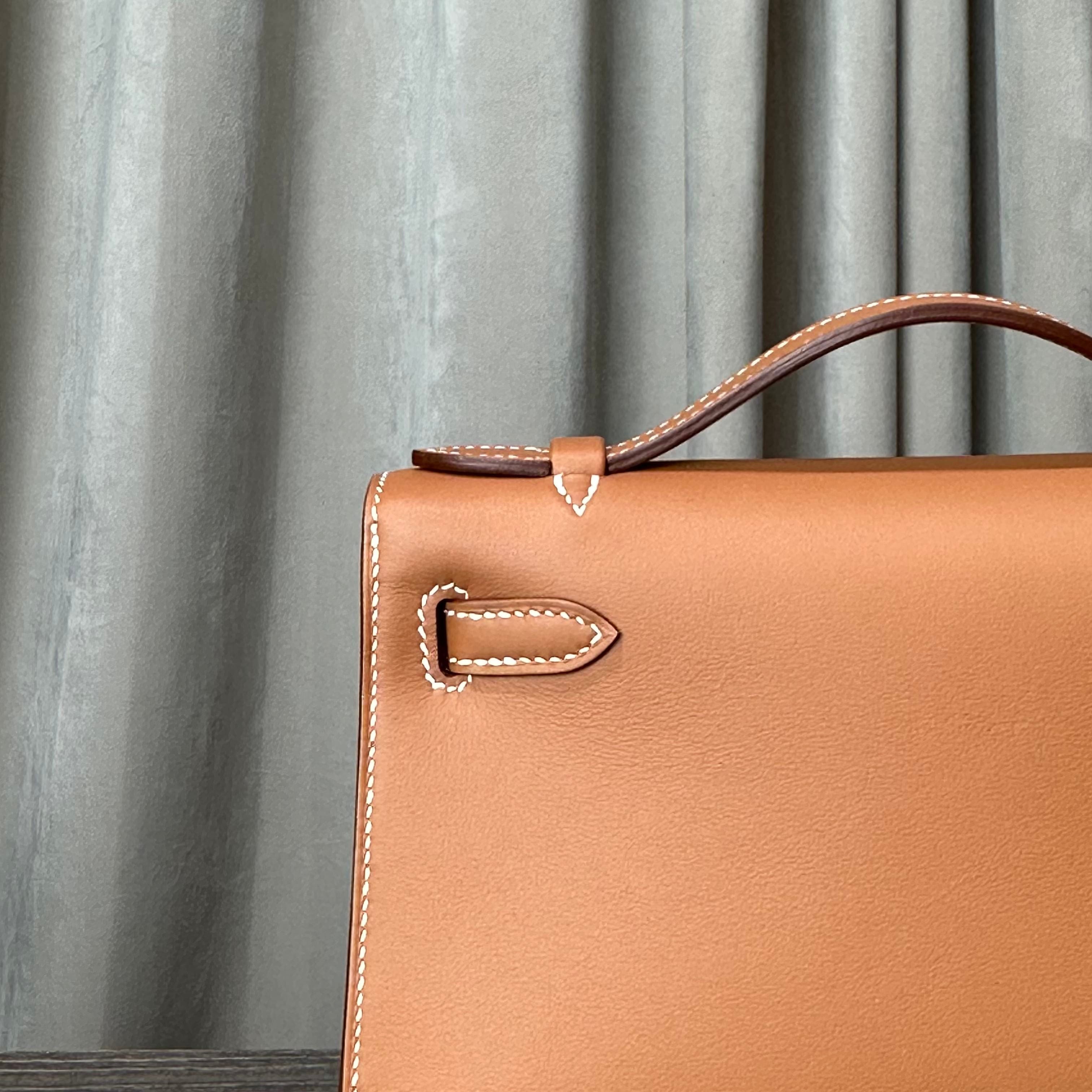Hermès Gold Kelly Pochette Clutch Swift Gold Hardware
