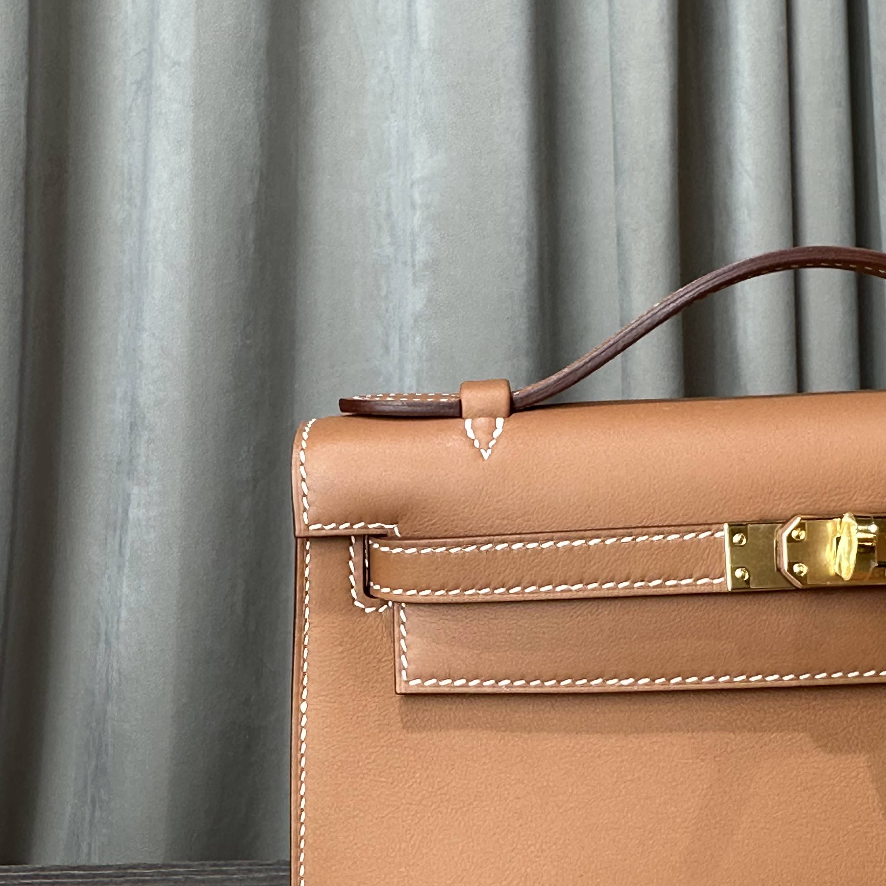 Hermès Gold Kelly Pochette Clutch Swift Gold Hardware