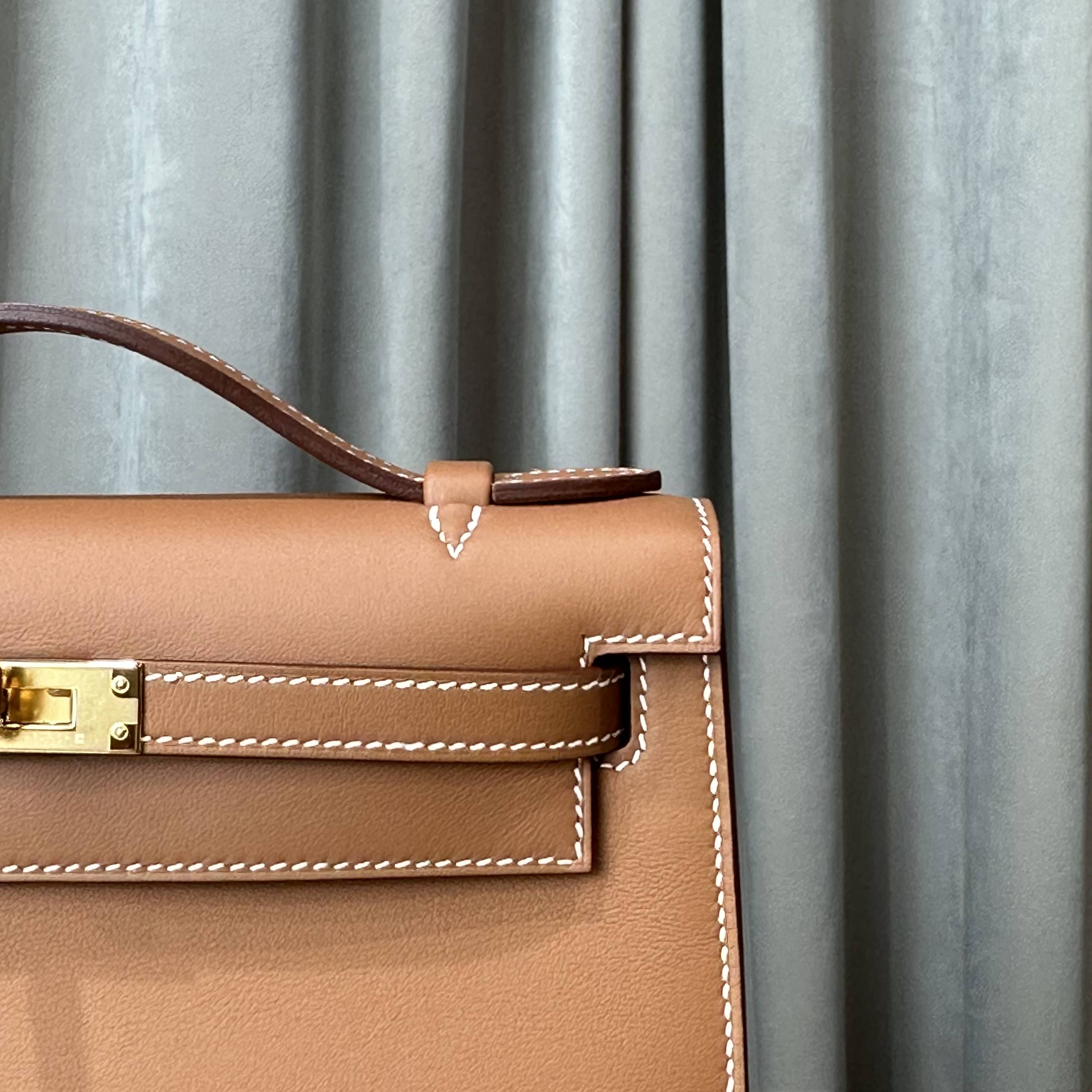 Hermès Gold Kelly Pochette Clutch Swift Gold Hardware