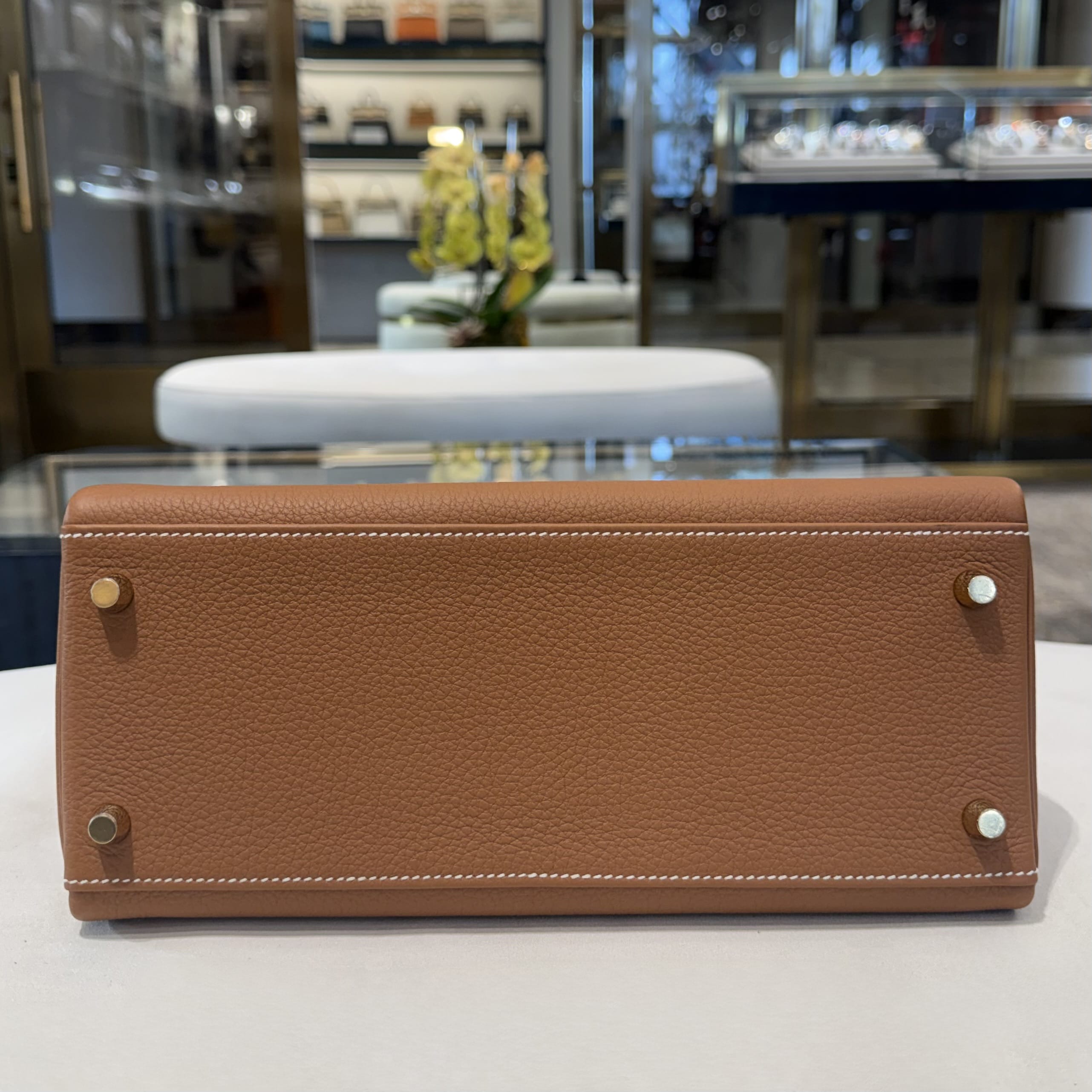Hermès Gold Kelly Retourne 28 Togo Gold Hardware
