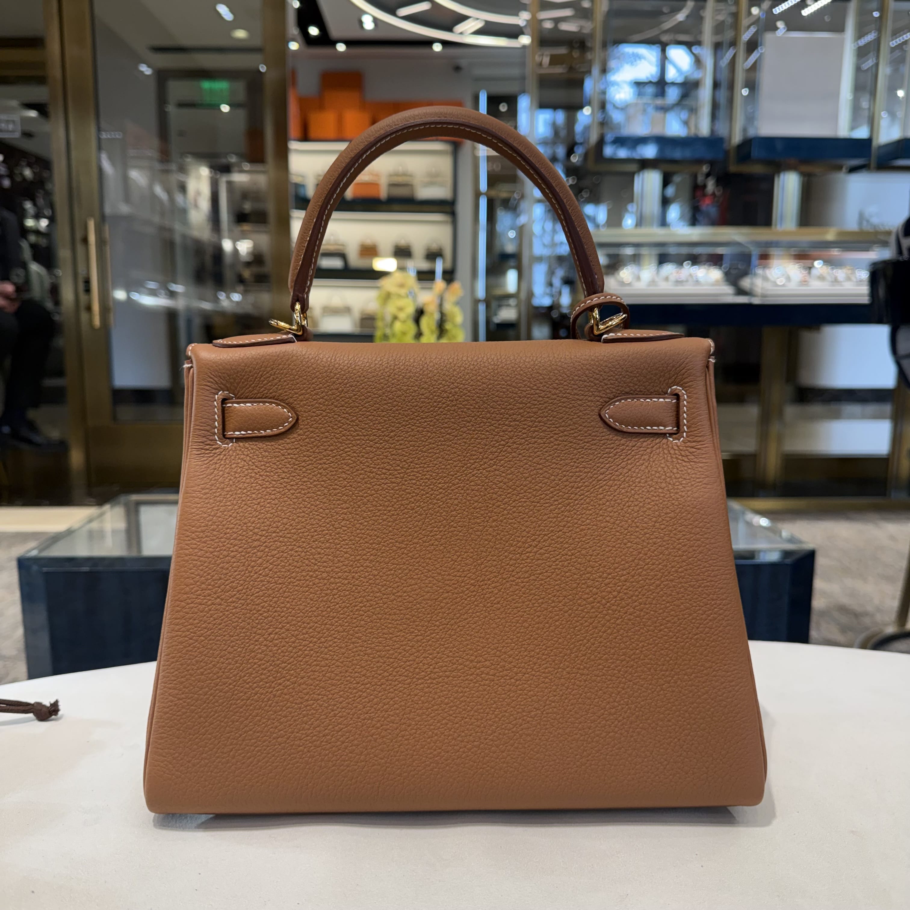 Hermès Gold Kelly Retourne 28 Togo Gold Hardware