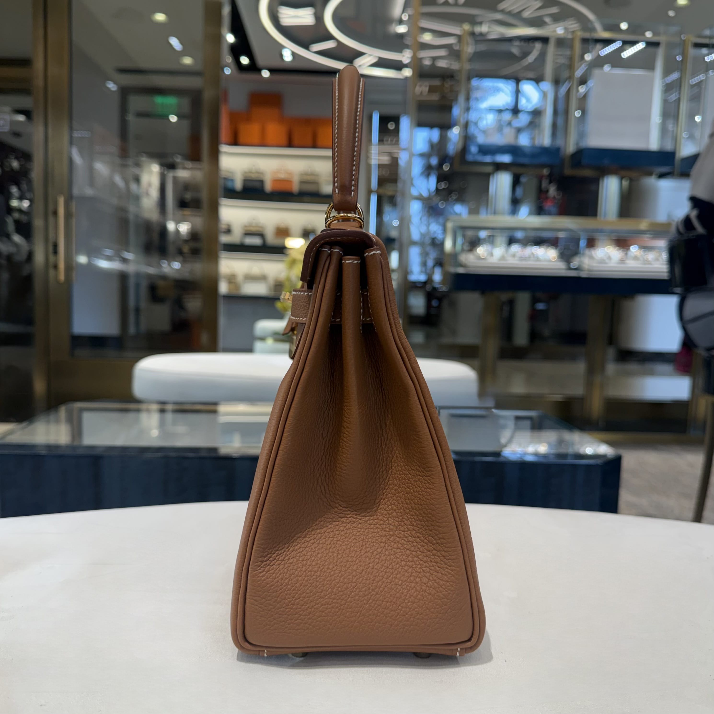 Hermès Gold Kelly Retourne 28 Togo Gold Hardware
