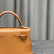 Hermès Gold Mini Kelly Doll 20 Quelle Idolle Picto Epsom Palladium Hardware Limited Edition