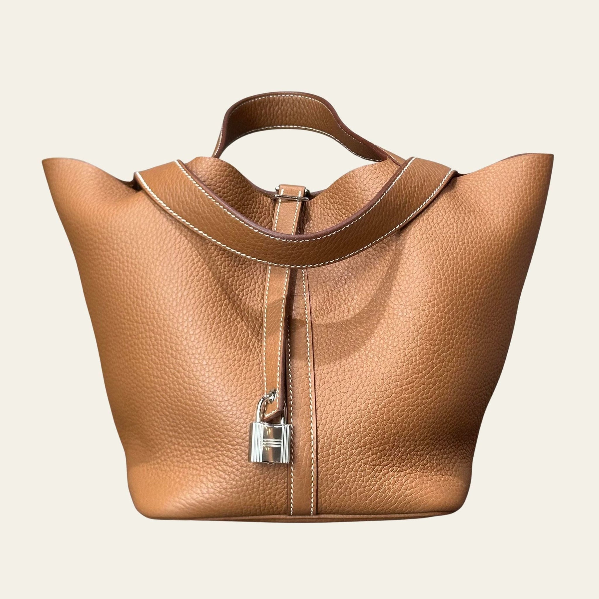 入手困難品♪【HERMES】ピコタン Picotin Lock 22 Bag Clemence Hermès Gold Picotin Lock 22 – Tan Picotin Bag Clemence