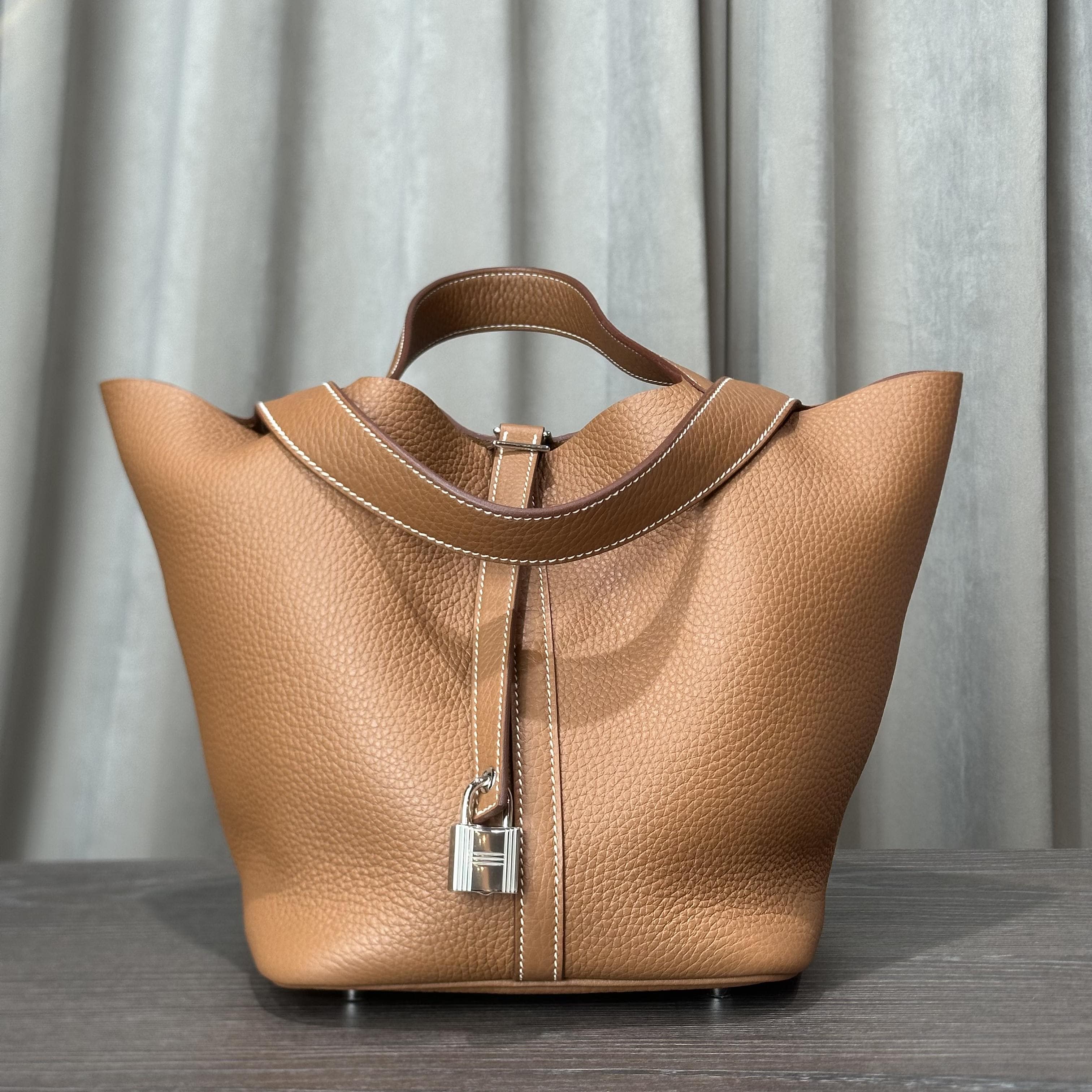 hermes-gold-picotin-lock-22-clemence-bull-calfskin-palladium-hardware-hermes-1180017727.jpg